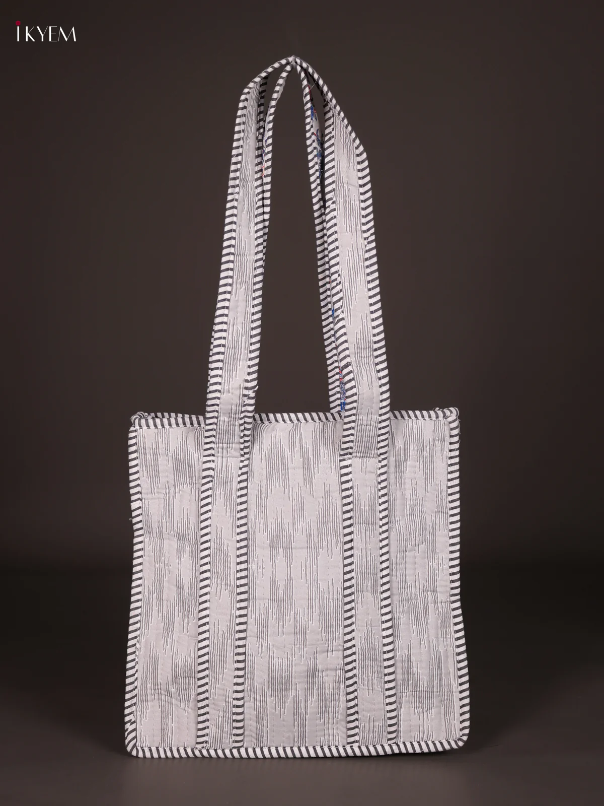 Flower Printed Hand Bag- Grey-KEE16070