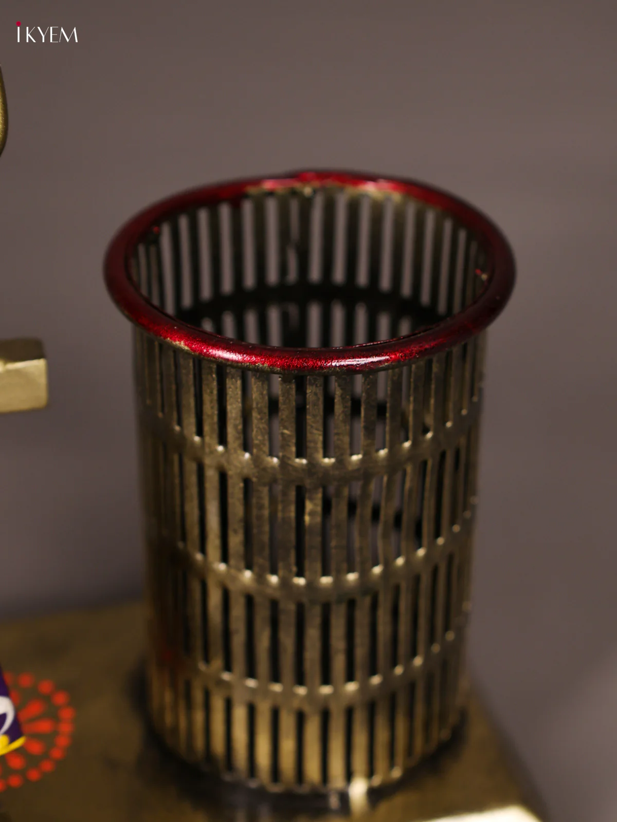 Metal Sitting Doll With Pen Stand-KEE28006 - Image 3