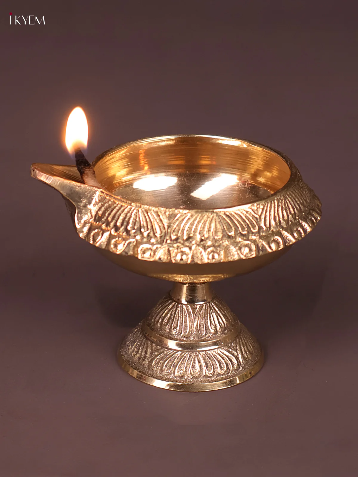 Kubera Deepam With Stand 2.5 Inch-KEF10031