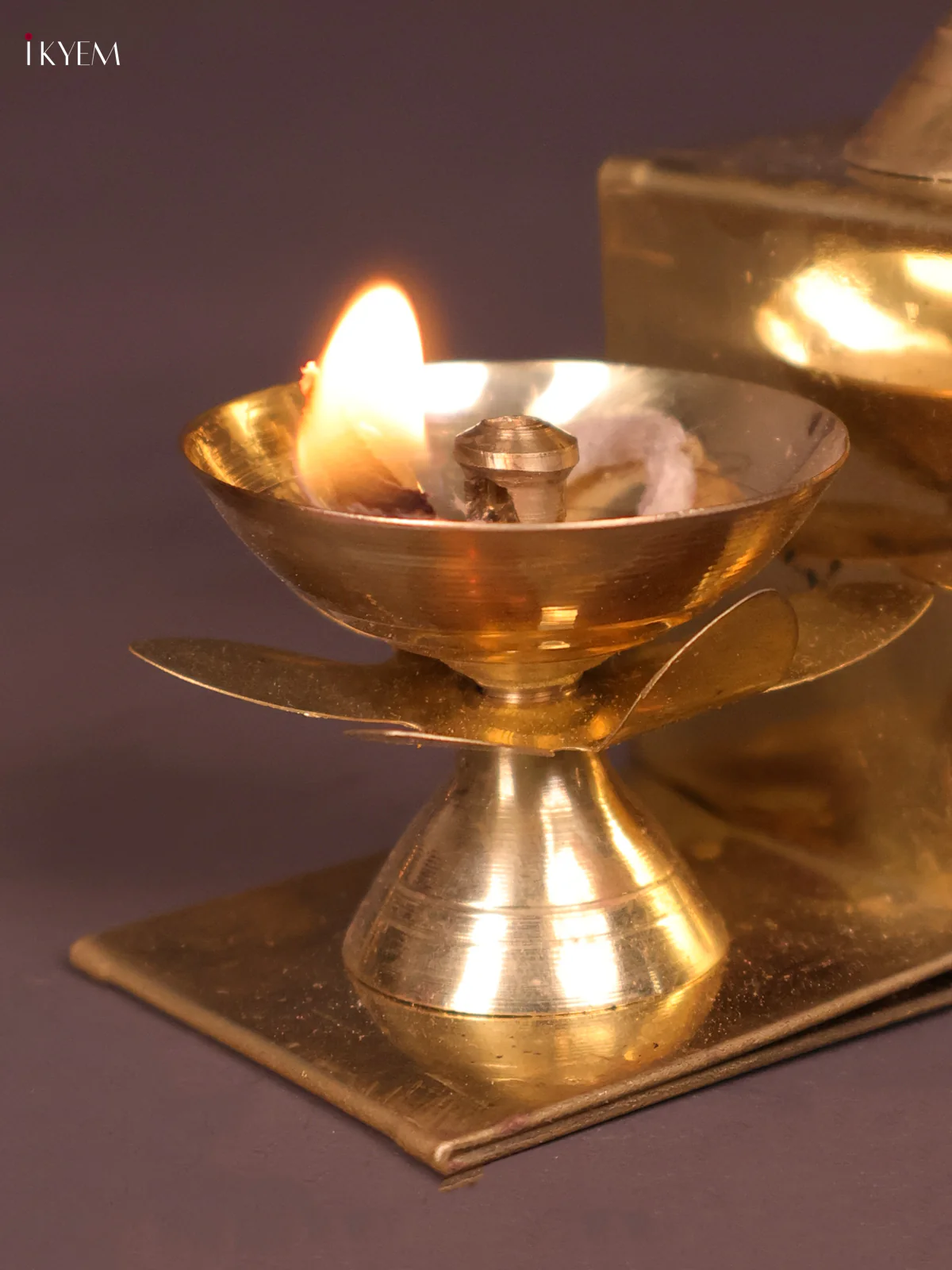 Brass 5 Step Nandha Deep 8inch-KEF10093 - Image 4