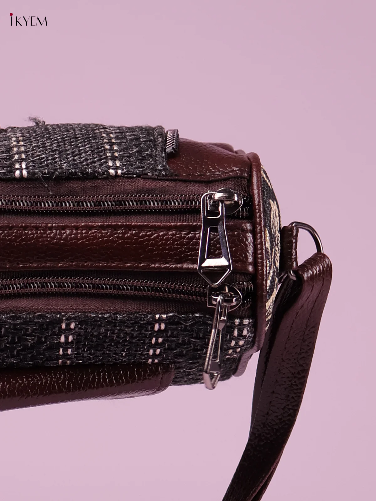 Printed Sling Bag -Black&White-KEG02075 - Image 3