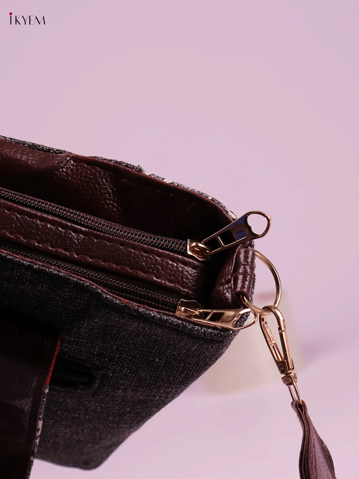 Printed Sling Bag -Gray&Cream-KEG02125 - Image 3