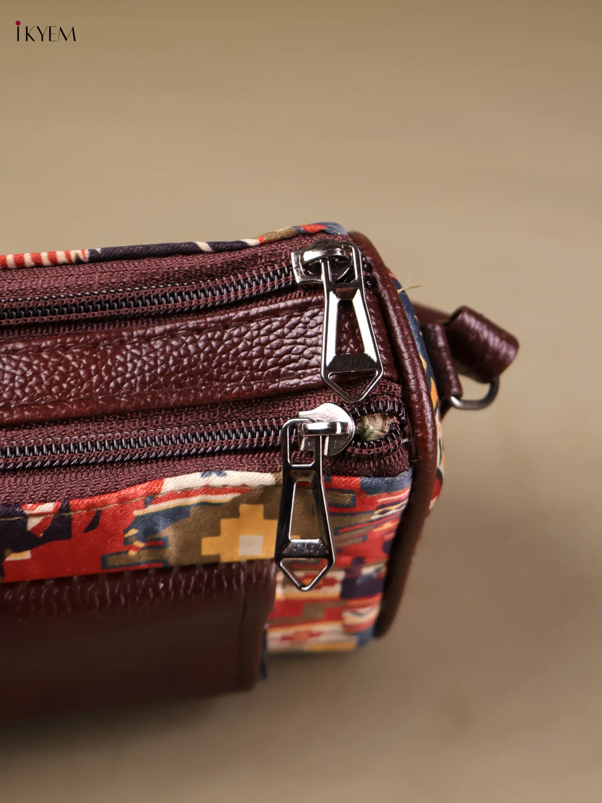 Printed Sling Bag -Multi Color-KEG04136 - Image 3