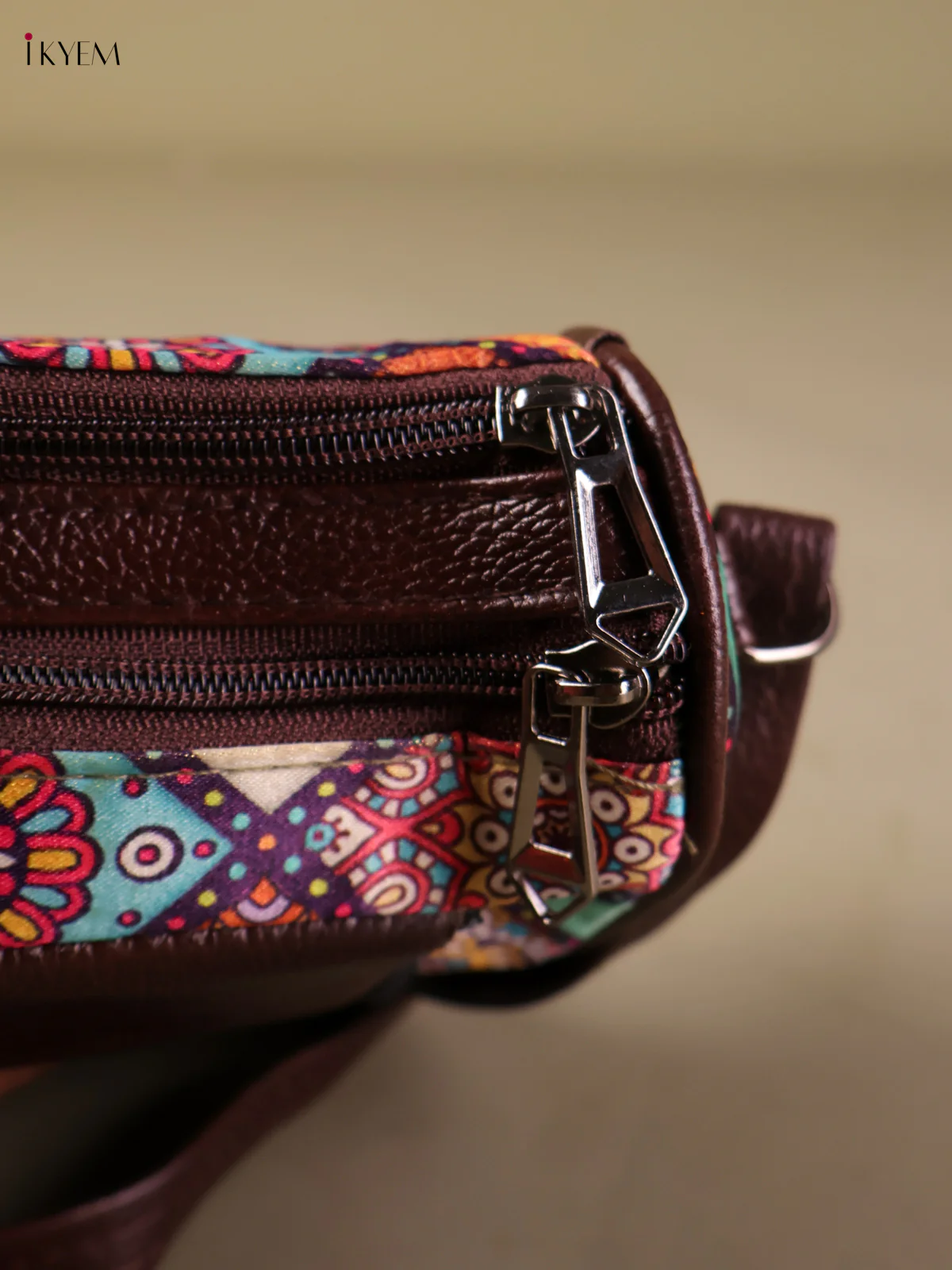 Printed Sling Bag -Multi Color-KEG04141 - Image 3
