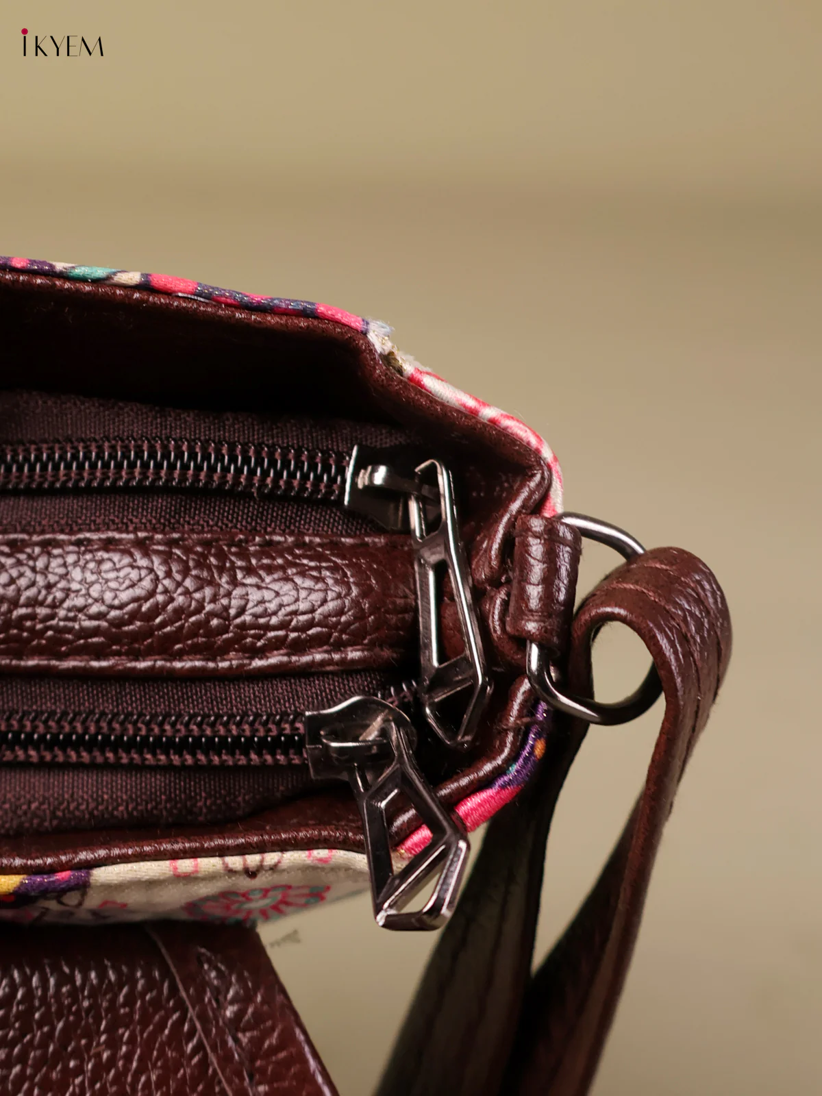 Printed Sling Bag -Multi Color-KEG04145 - Image 3