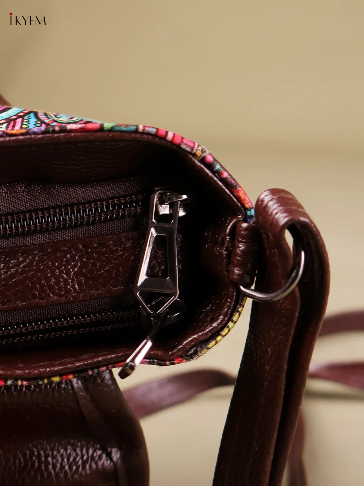 Printed Sling Bag -Multi Color-KEG04148 - Image 3