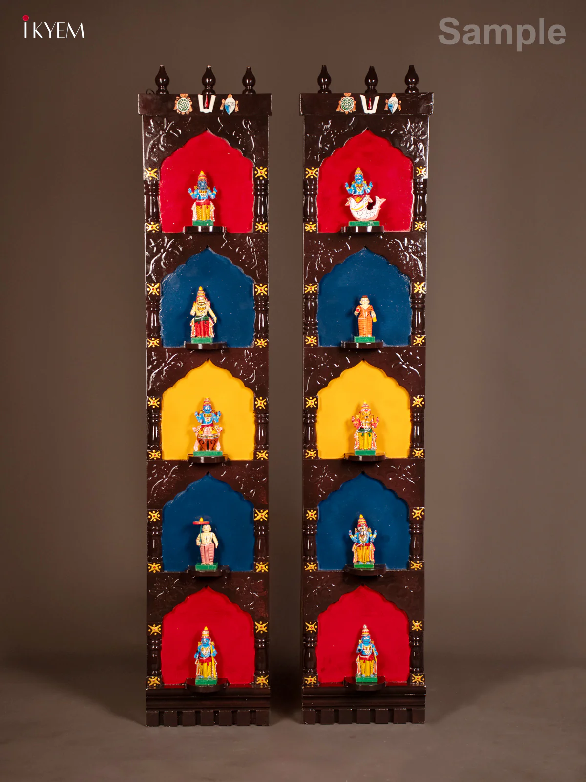 Wooden Hand Painted Frame with 5 Stand - KF07121 - Image 2