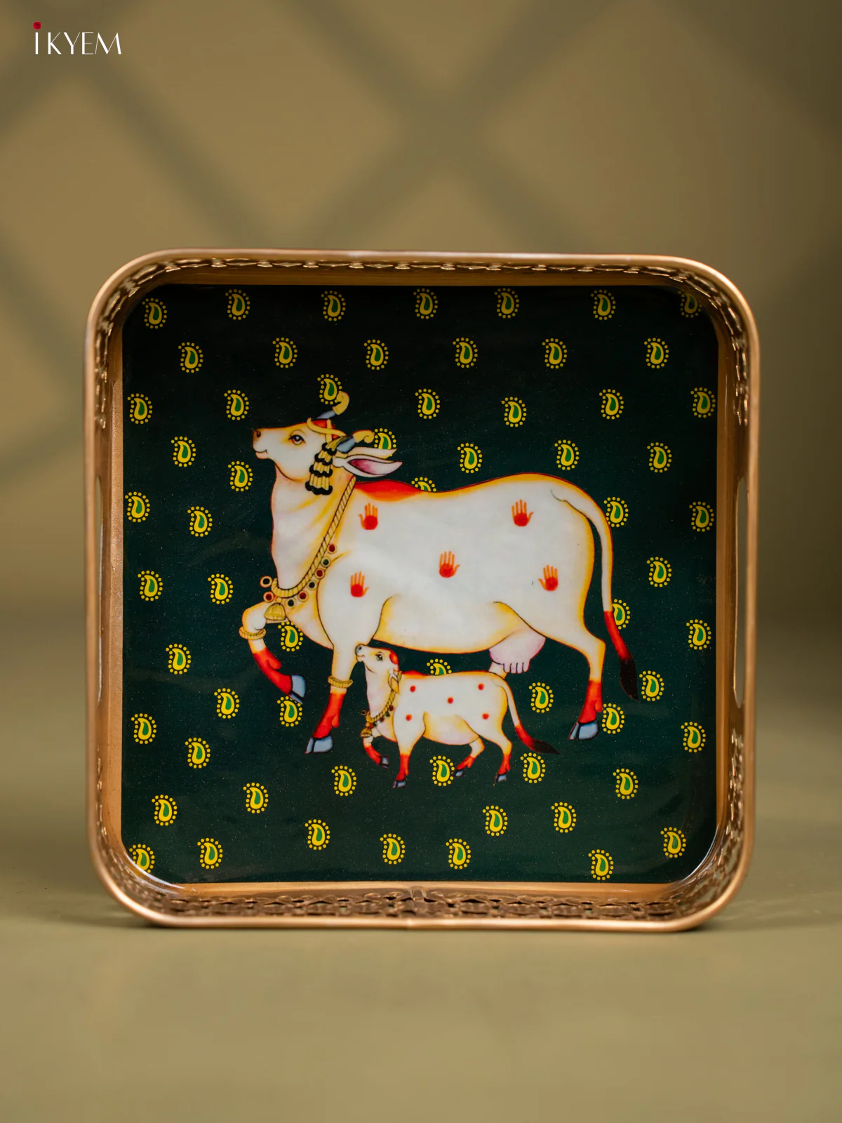 Cow & Calf Printed Dark Green Square Metal tray - KF24173