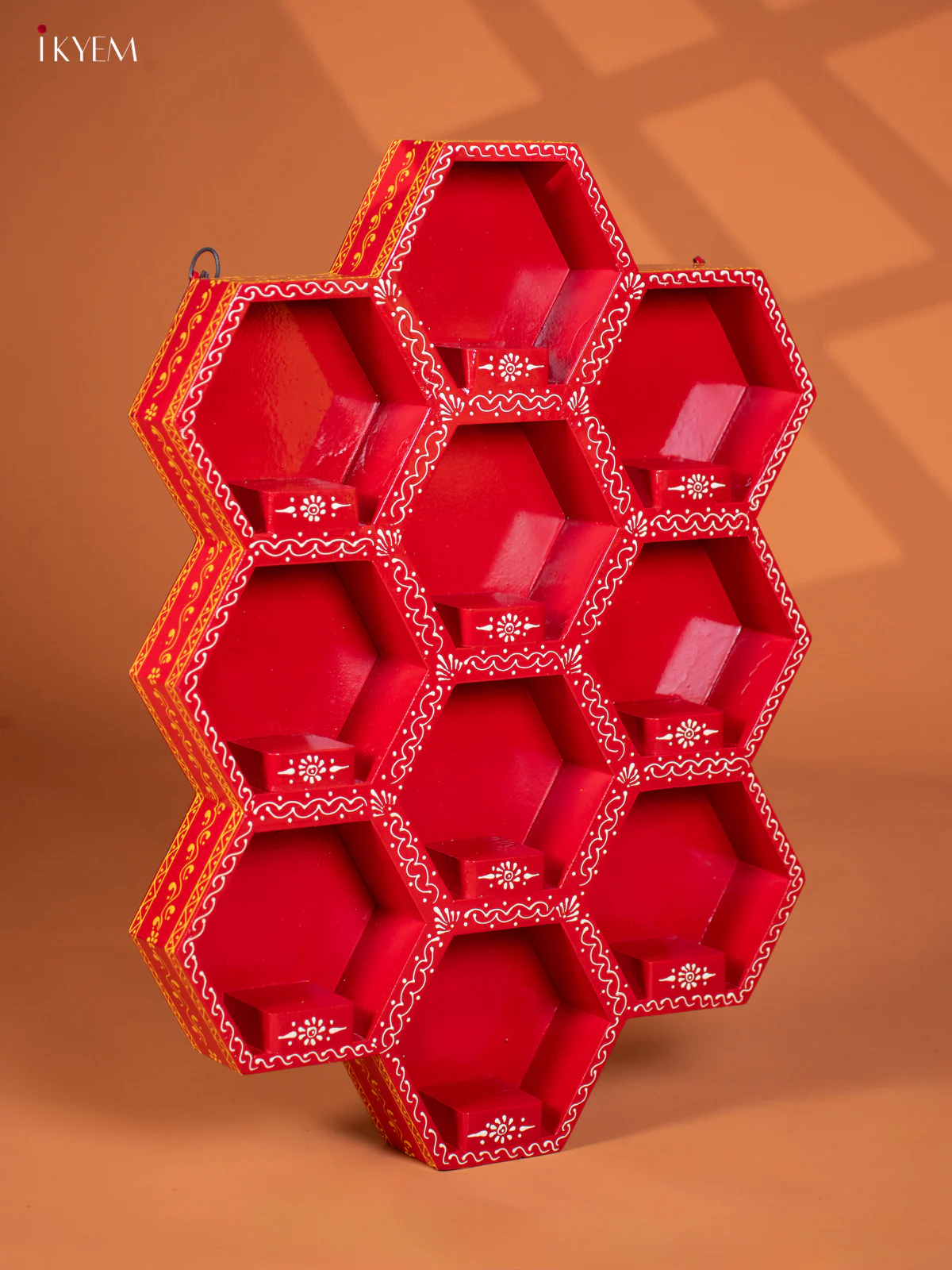 WOODEN HANDPAINTED WALL SHELF 10 OCTAGON BOXES- RED - KG01113