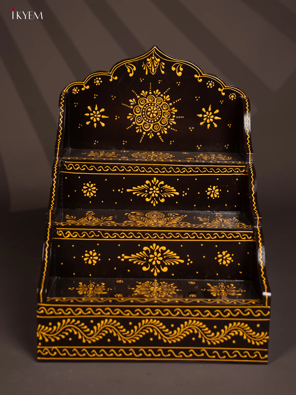 WOODEN HANDPAINTED 3 STEP GOLU PADI - Coffee brown - KG01120