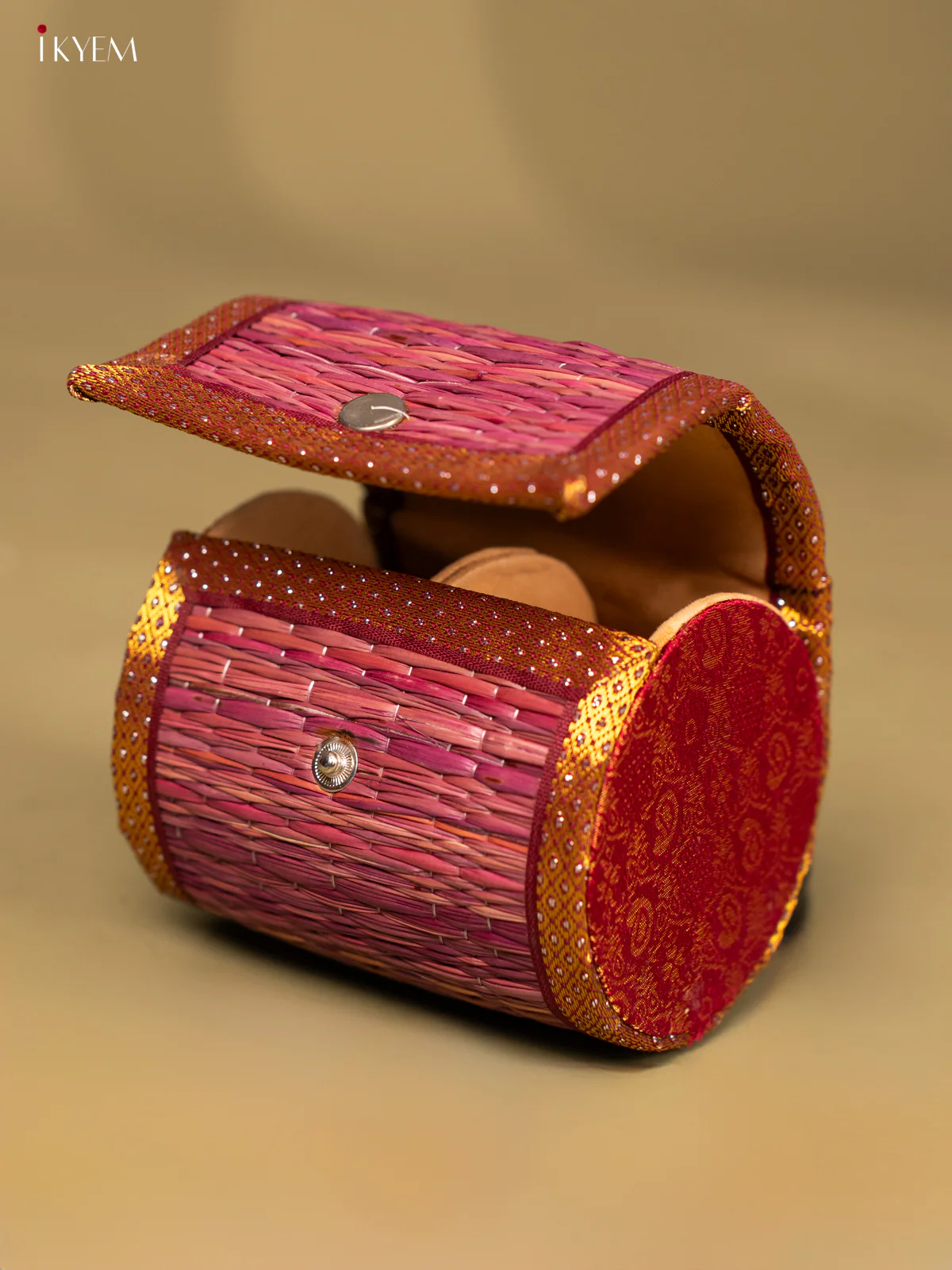 Half Raw Silk with korai Round Bangle box - Maroon - KG01156 - Image 4