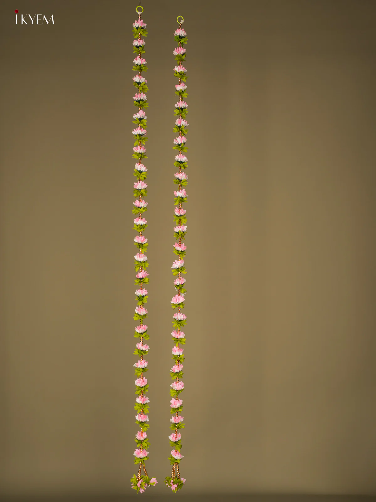 Artificial flowers Toran - White with light pink - 60 Inch - KG04143