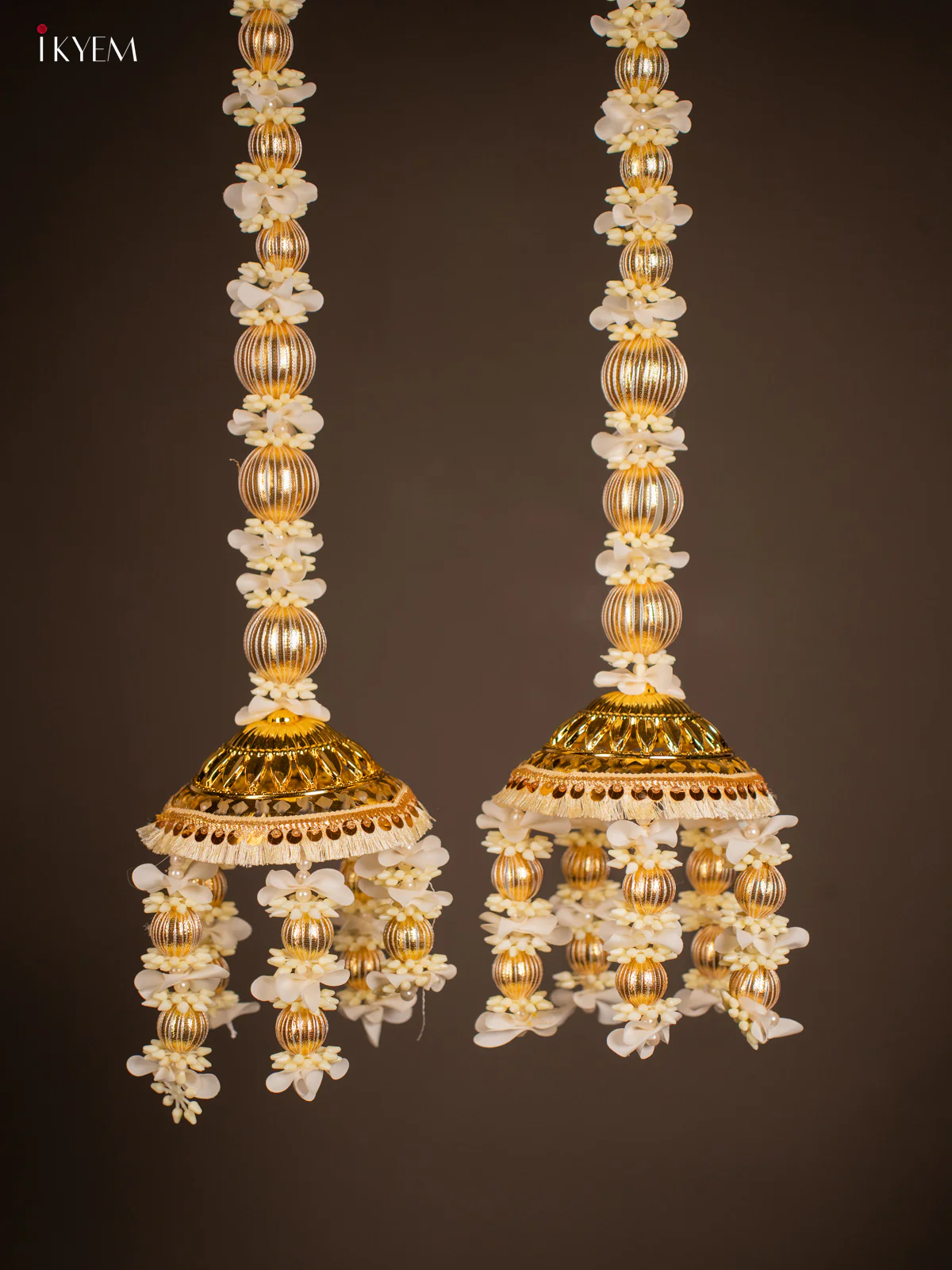 Artificial flowers Toran - gold with white - 27 Inch - KG04161 - Image 2