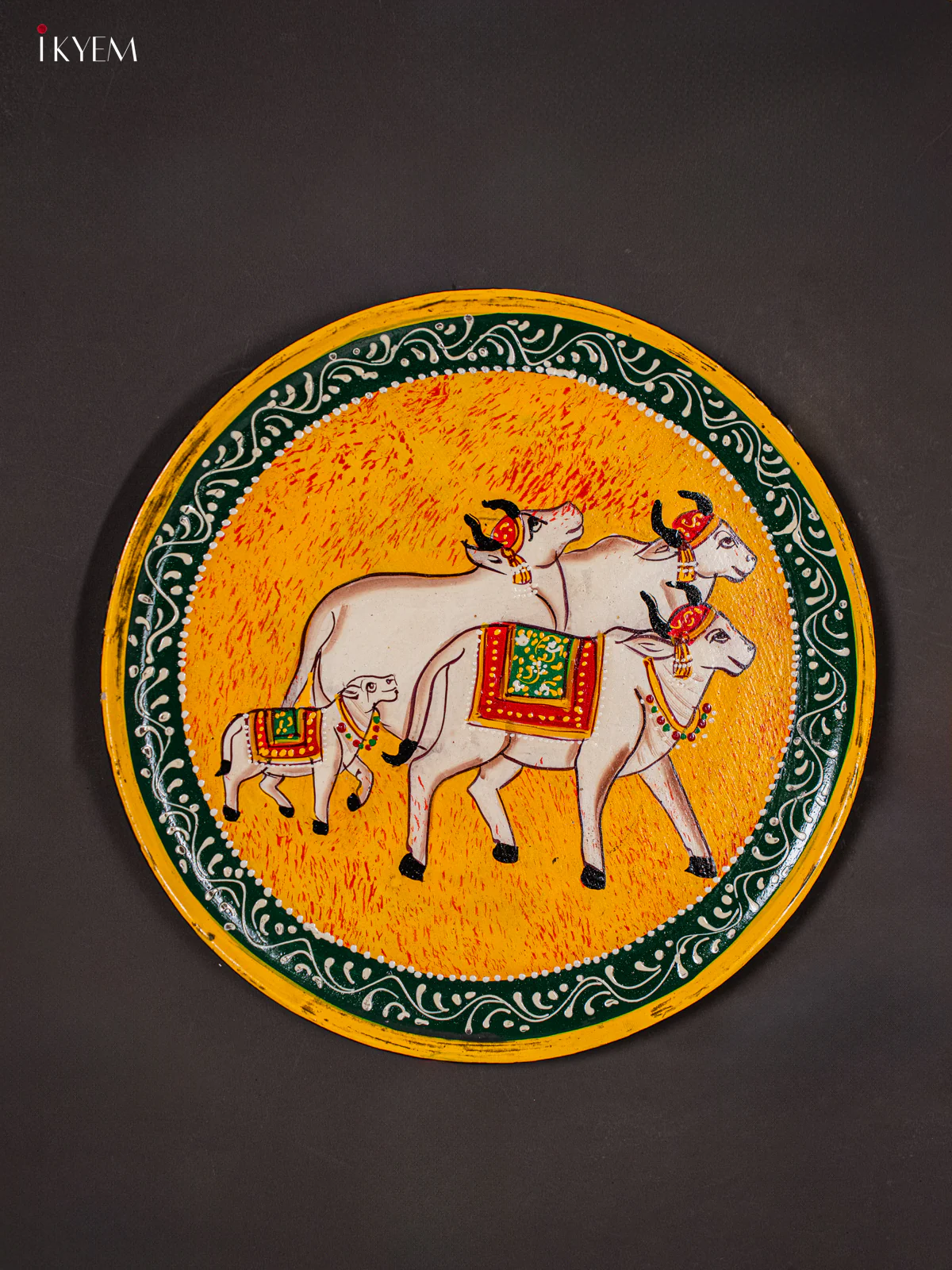 Wooden Handpainted Cows & Calf wall plate - Yellow