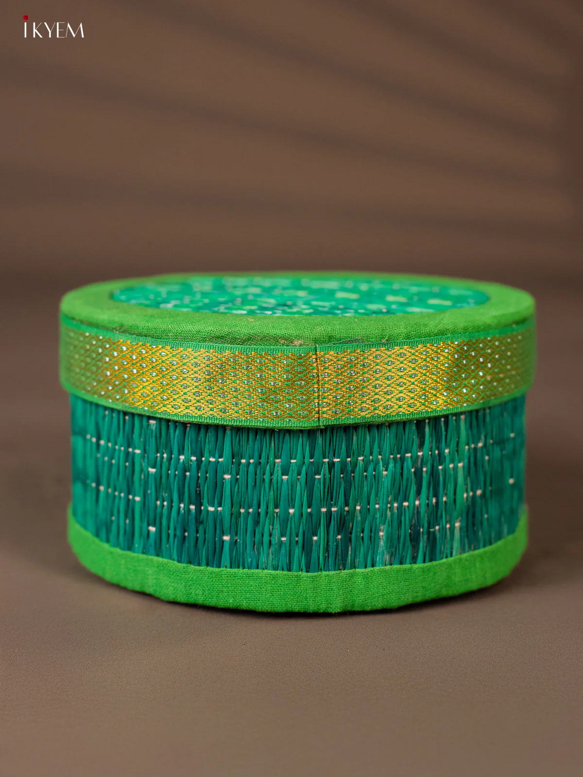 Round  Korai Box with Zari borders - Green - KH01122