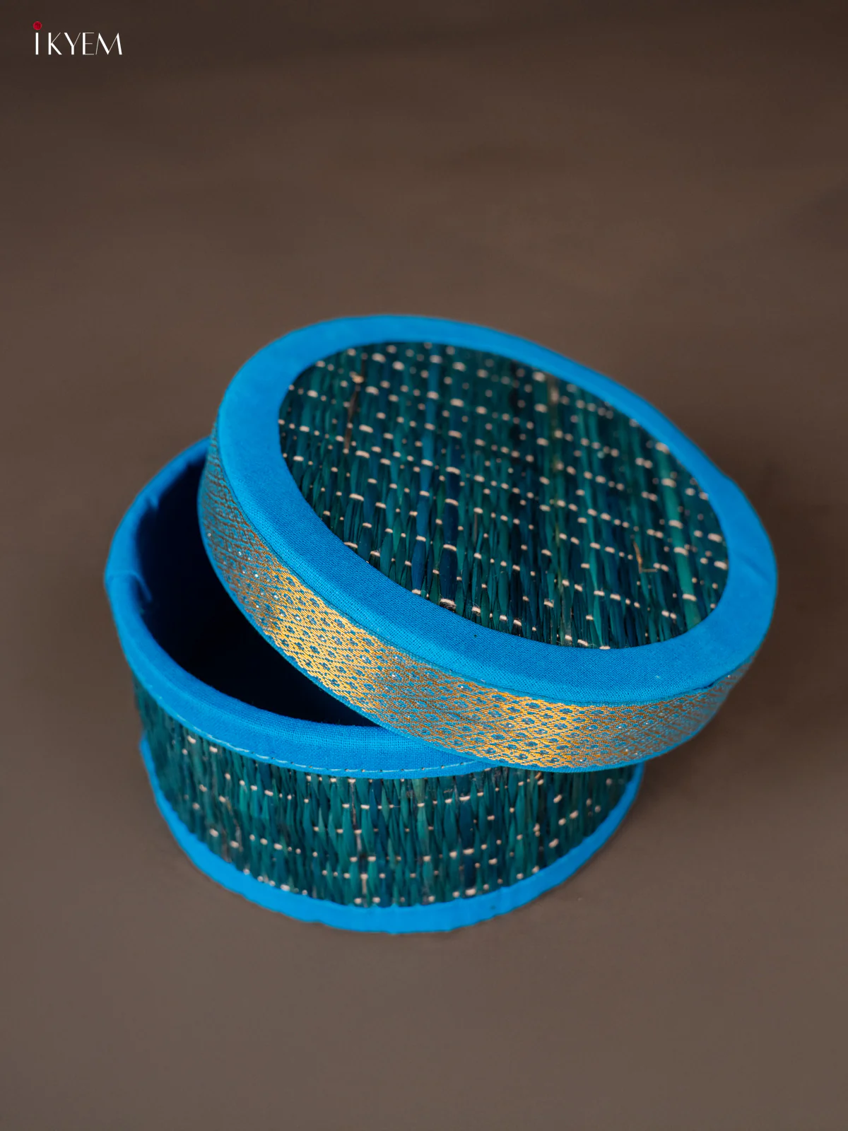 Round  Korai Box with Zari borders -  Light blue - KH01124 - Image 4
