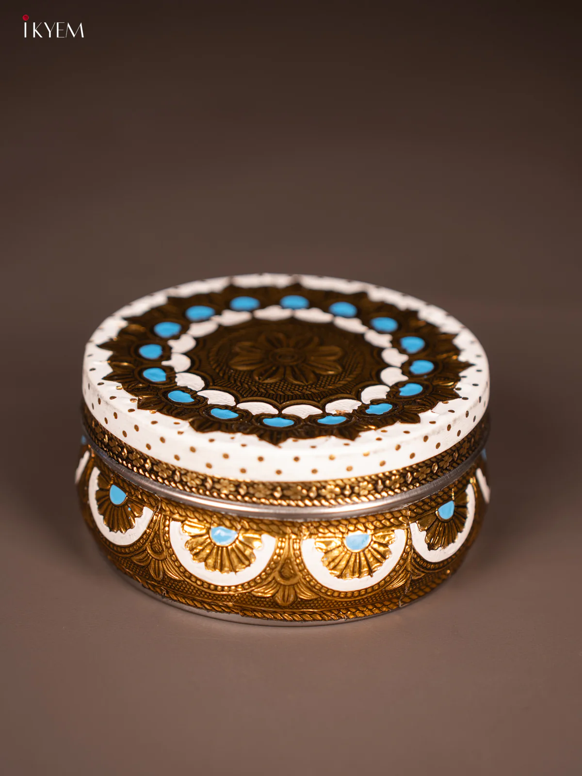 Oxidised White colour steel box (4.5X4.5) - KH09118
