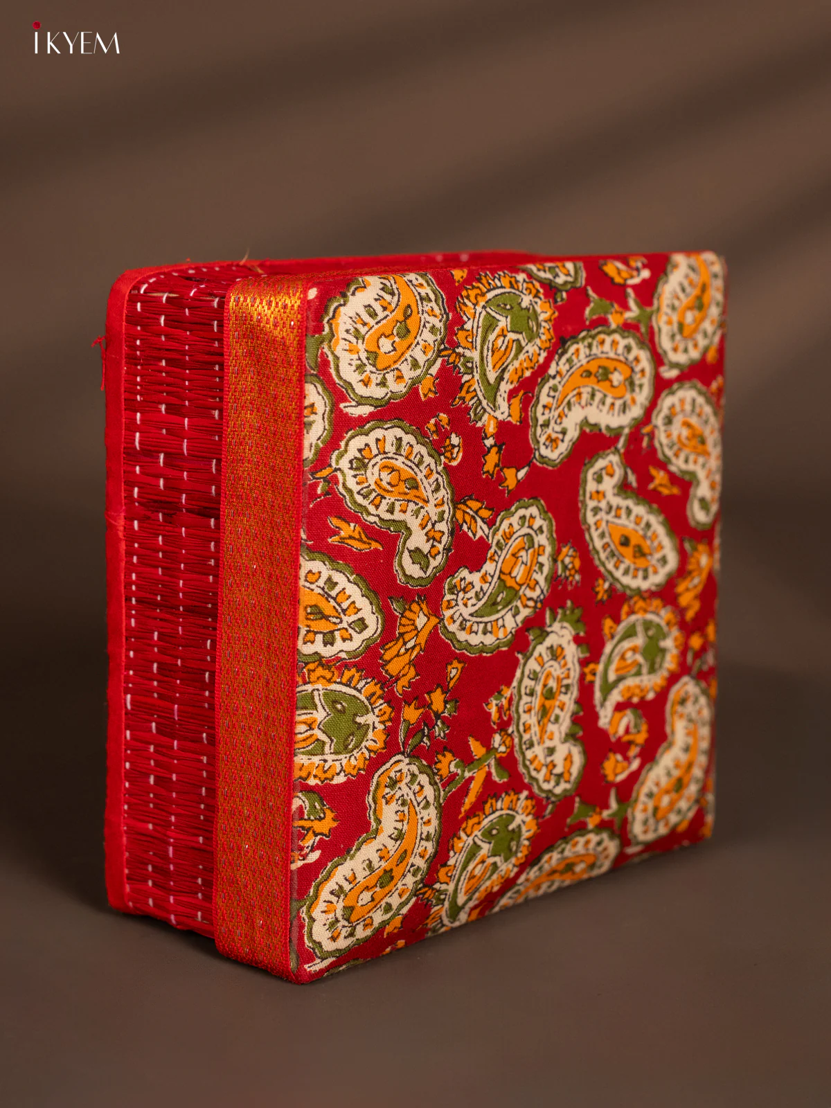 Korai Kalamkari square box - Red - 8*8 Inches - KH14168 - Image 3