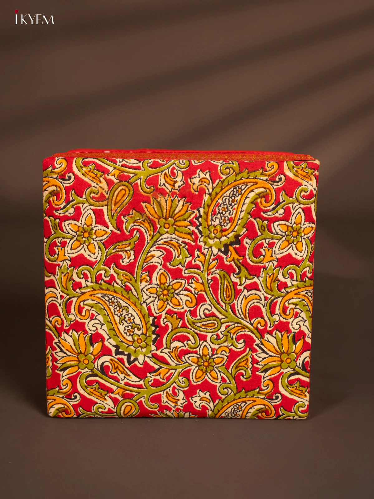 Korai Kalamkari square box - Red - 8*8 Inches - KH14169 - Image 3