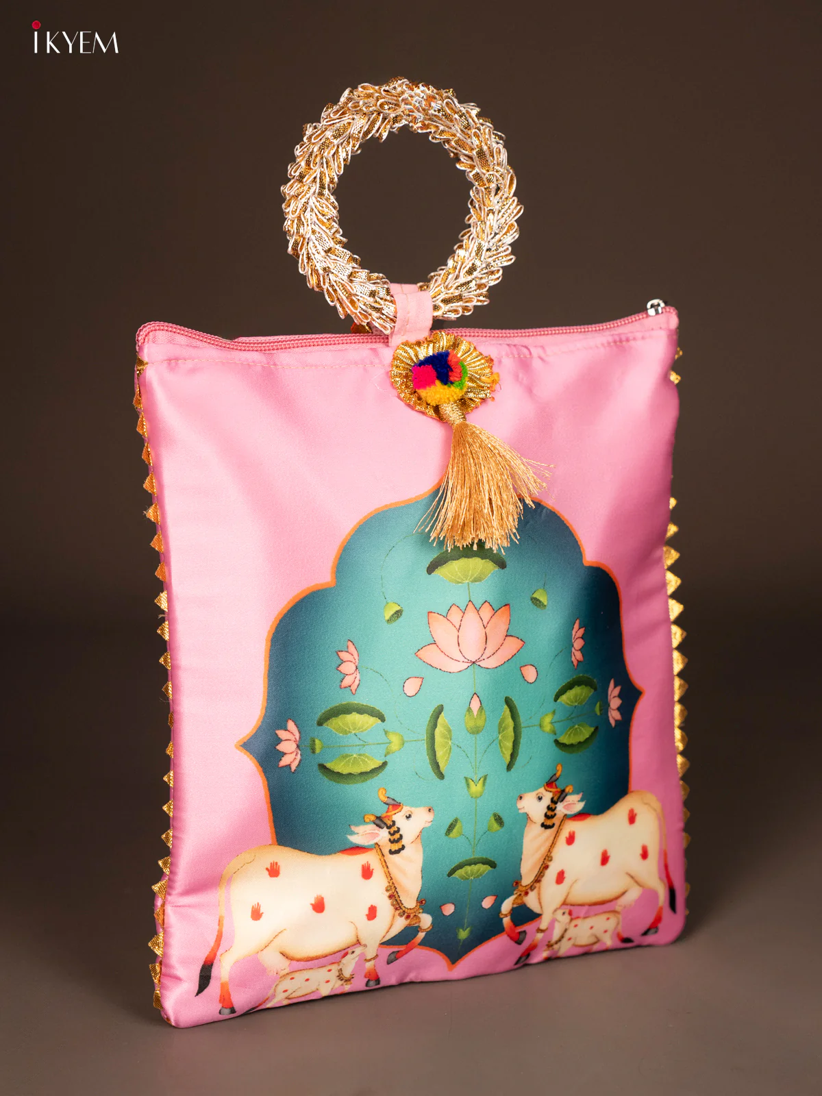 PICHWAI DIGITAL PRINTED GIFT BAG WITH BANGLE HANDLE - BABY PINK- 10 Inches - KH18148 - Image 2