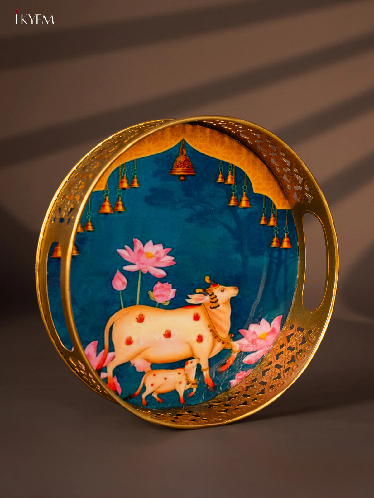 Digital printed Round Metal Tray Cow & Calf - Blue - 8 Inches - KH22132 - Image 2