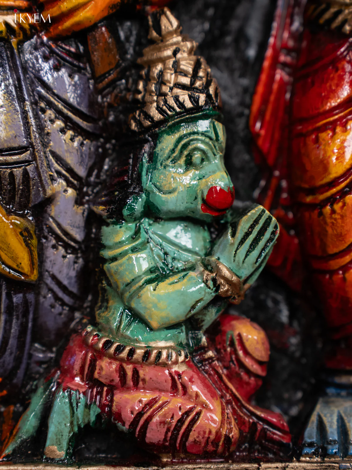 Wooden Hand Carved Painted Ramar Dharbar with Gopuram - KH30114 - Image 4