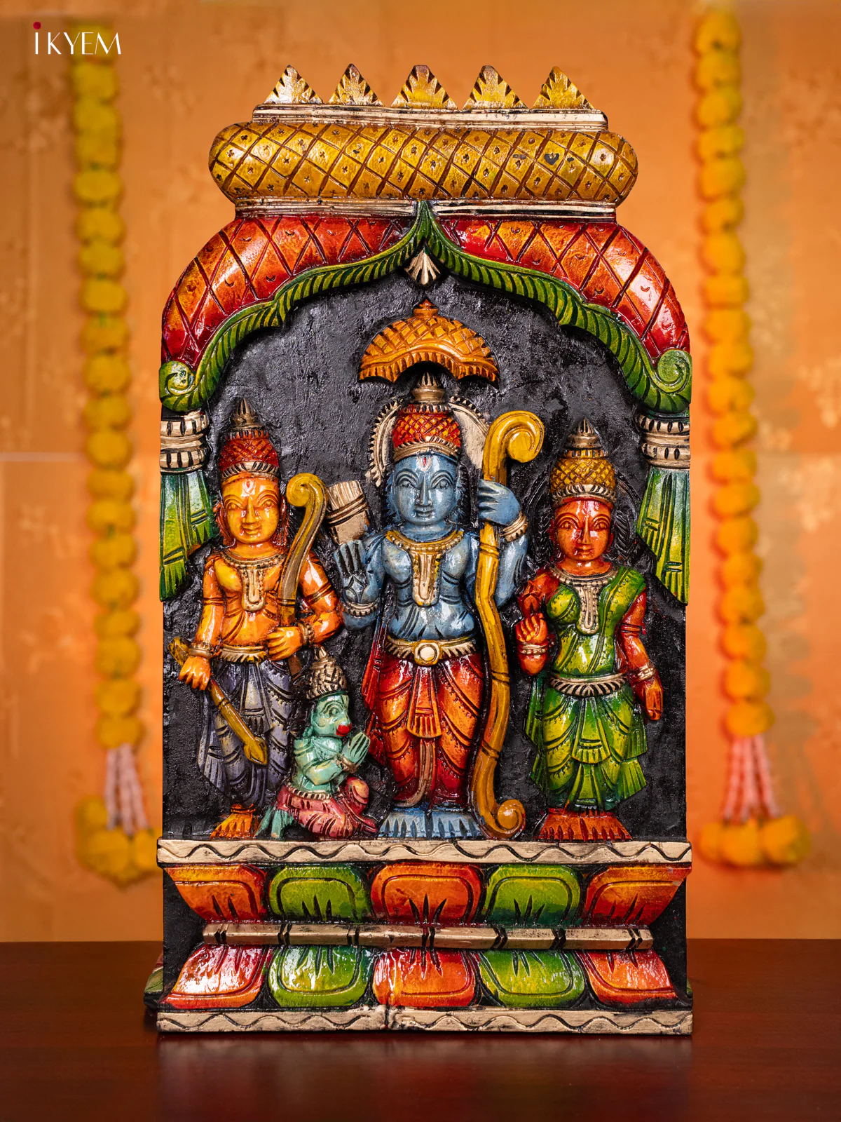 Wooden Hand Carved Painted Ramar Dharbar with Gopuram - KH30114 - Image 7