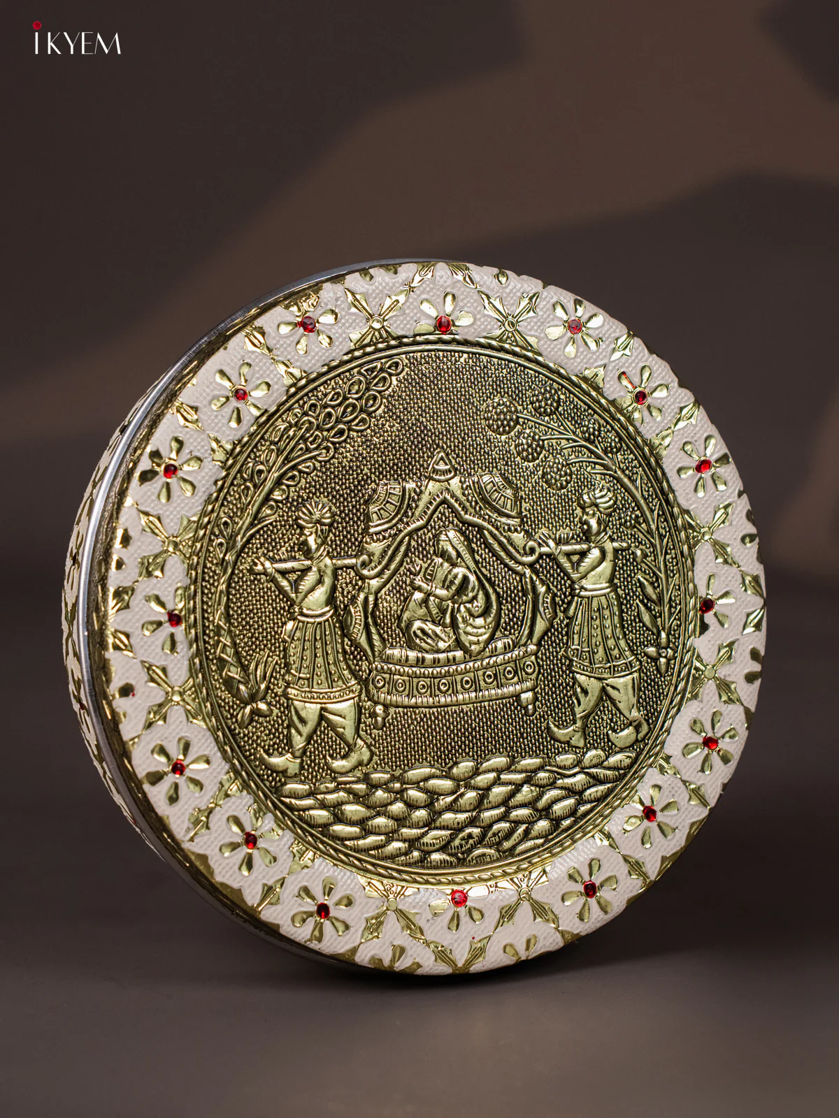 White Meenakari Box with Oxidized Pallakku Design - 7.5 Inches - KI02139 - Image 2