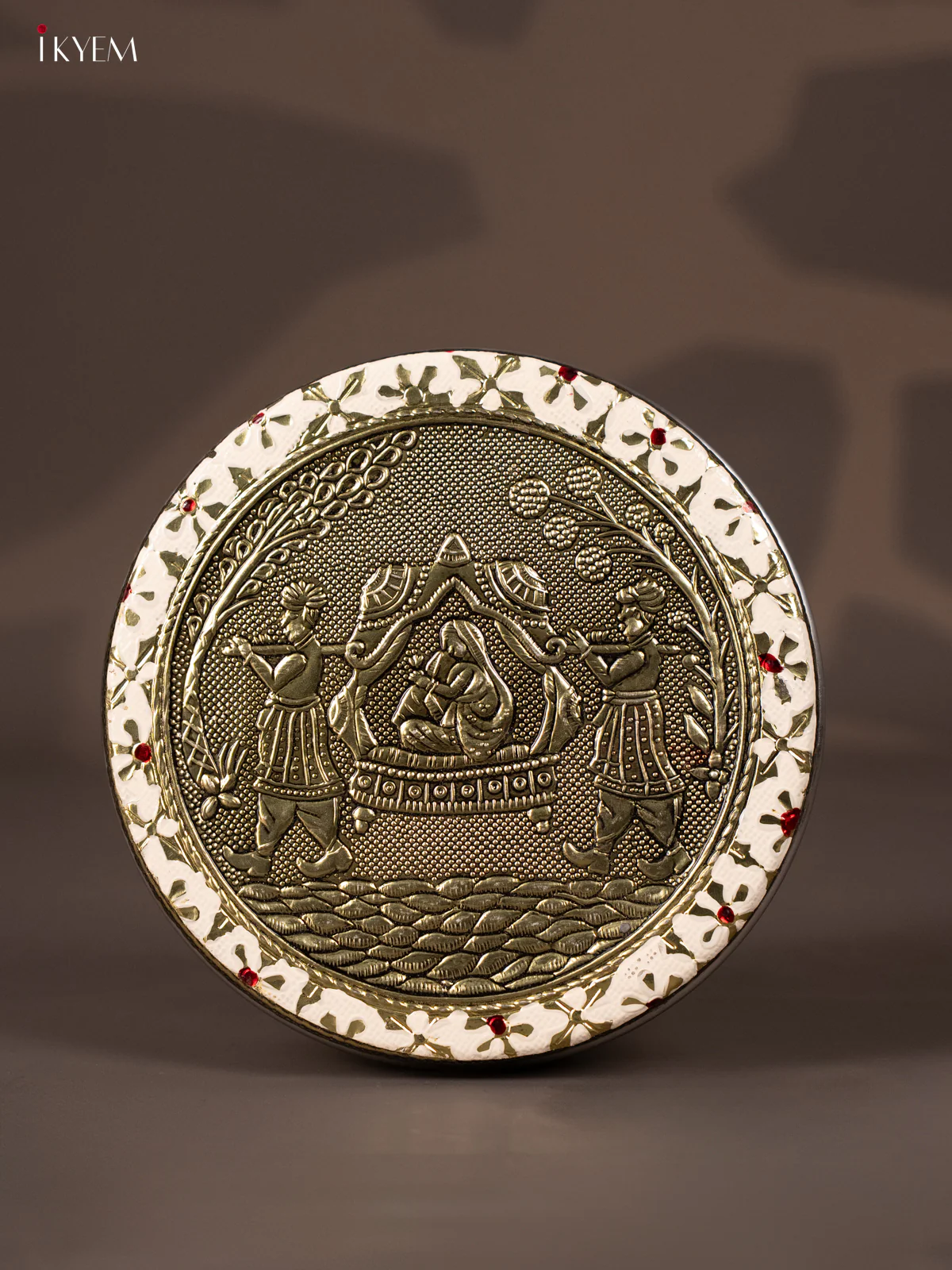 White Meenakari Box with Oxidized Pallakku Design - 7 Inches - KI02140