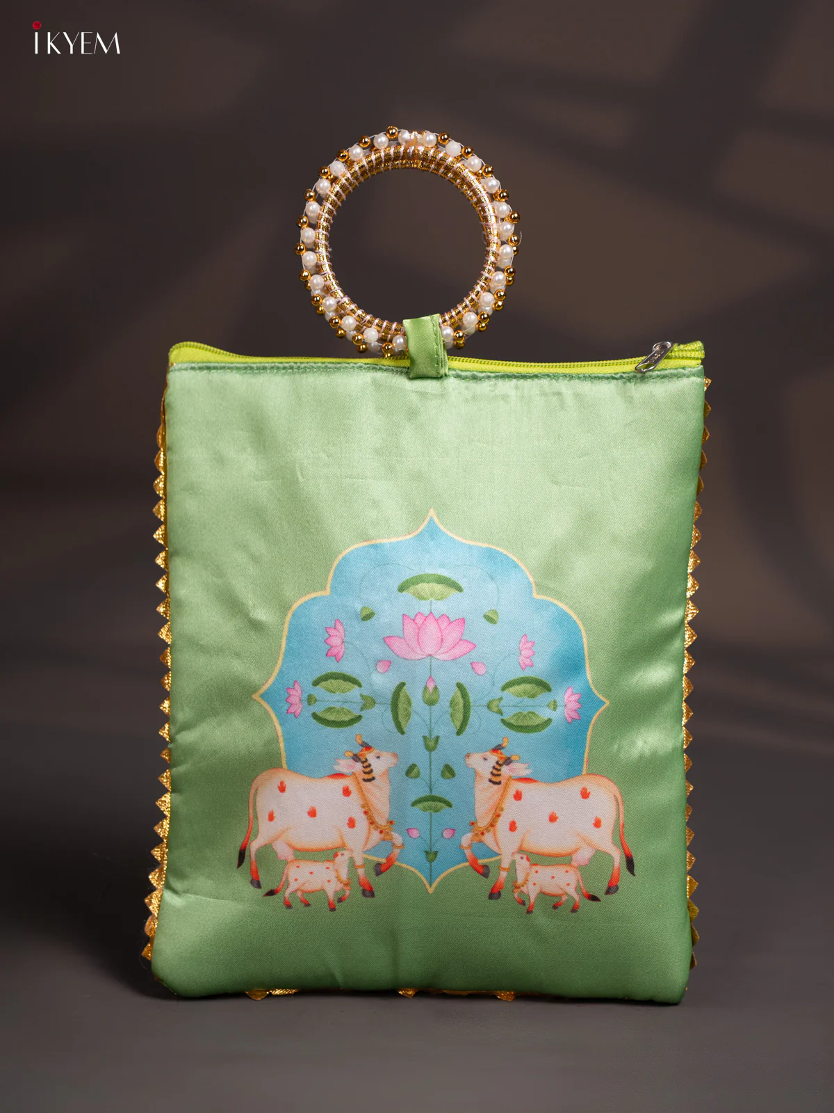 Cow & calf Bag with Bangle Handle - Green - KI06169