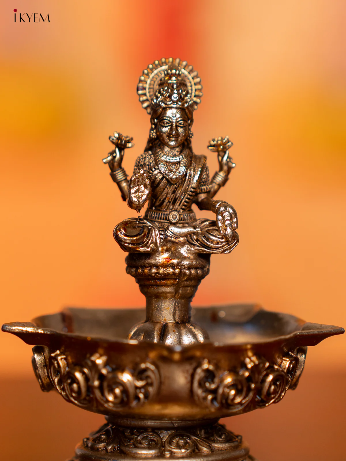 Brass 5-face Lakshmi Diya - 4 Inch - KI07172 - Image 2