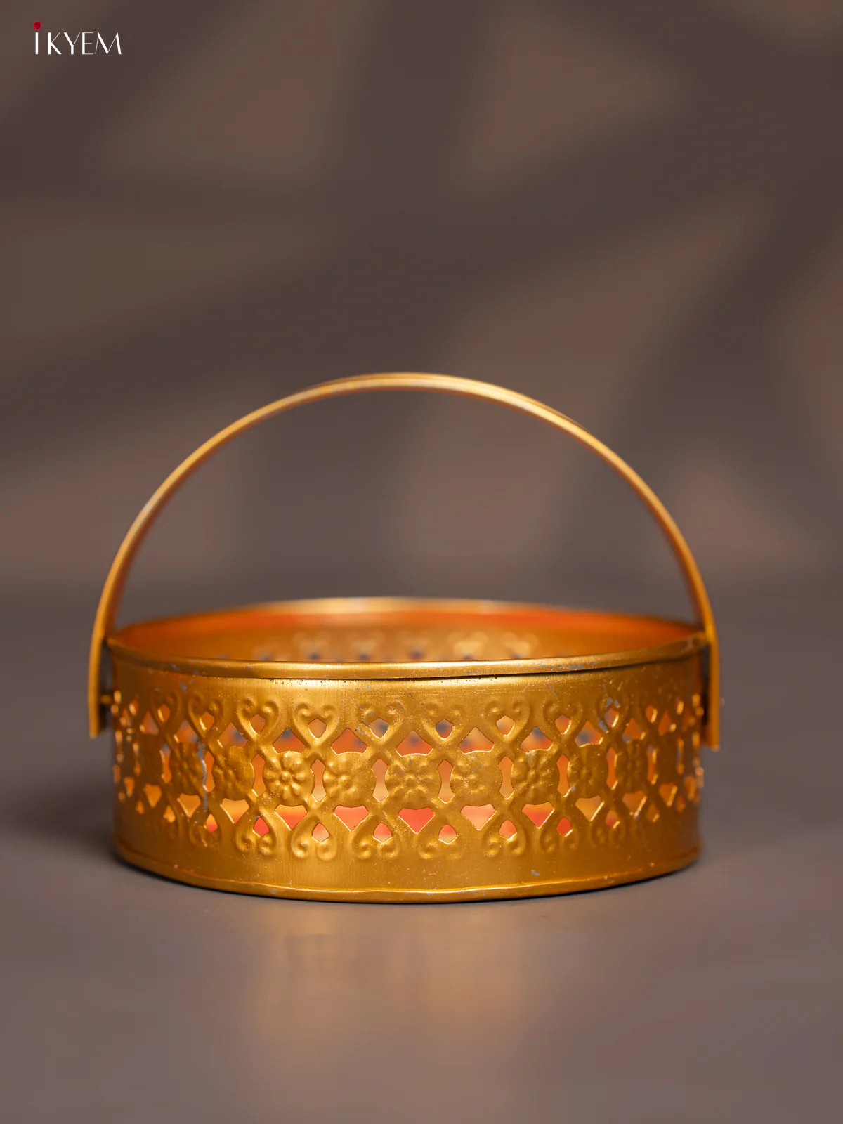 Cow & calf Printed Round Metal Flower Basket - Red 6 Inches - KI07185 - Image 3
