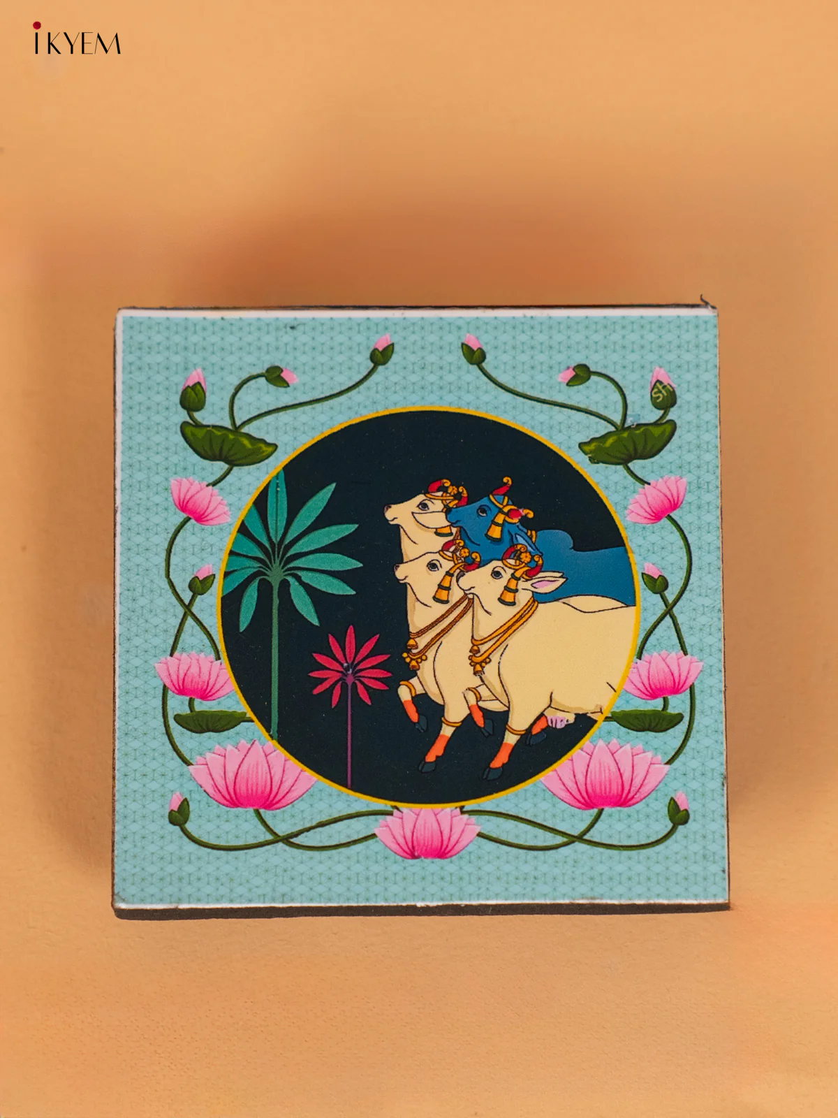 Digital Printed Cow Manai (2.5x2.5) Inches - KI08126
