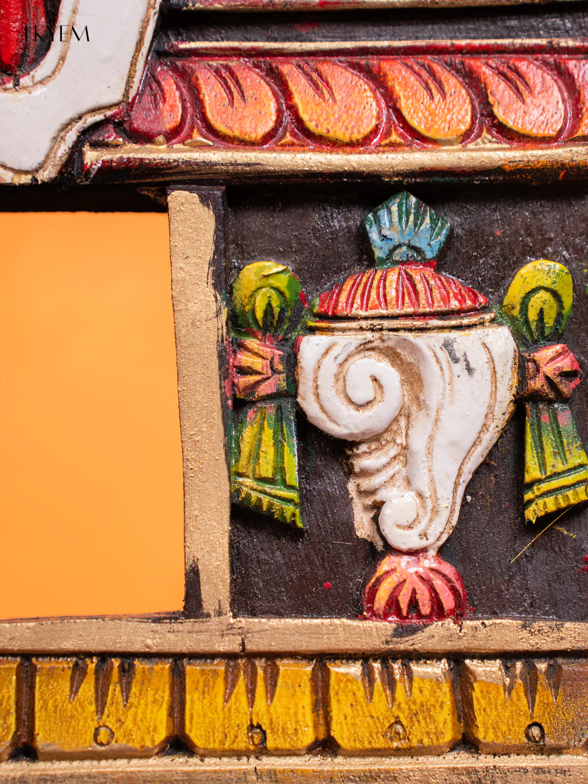 Wooden Sangu Chakram Namam Gopuram Panel - 15 Inches - KI17146 - Image 4