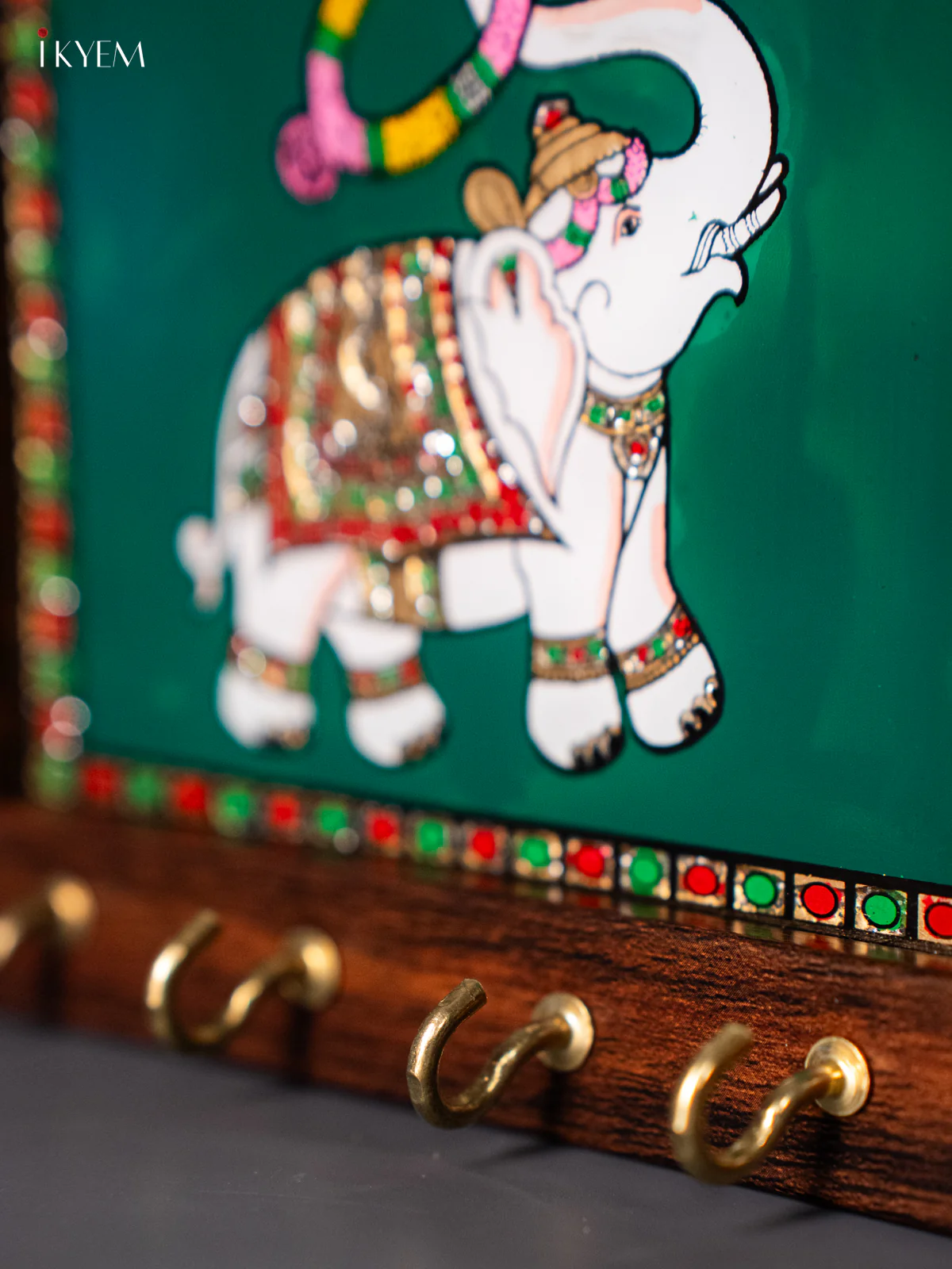 Green Reverse Glass Painted Keyhanger - Elephant - (5x6) Inches - KJ27132 - Image 3