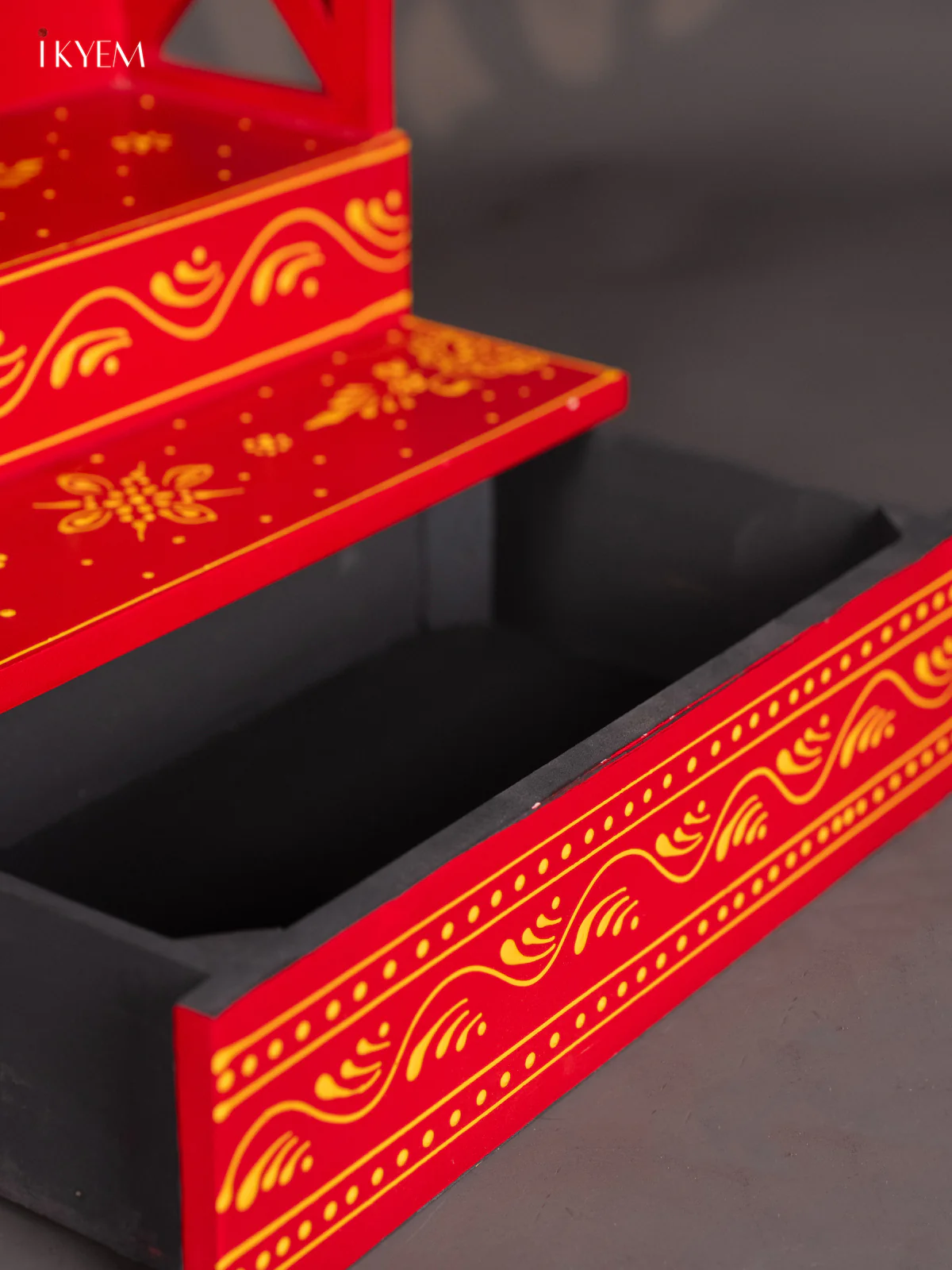 Hand-Painted Wooden Temple - 18.5 Inch - Red - KJ31113 - Image 3