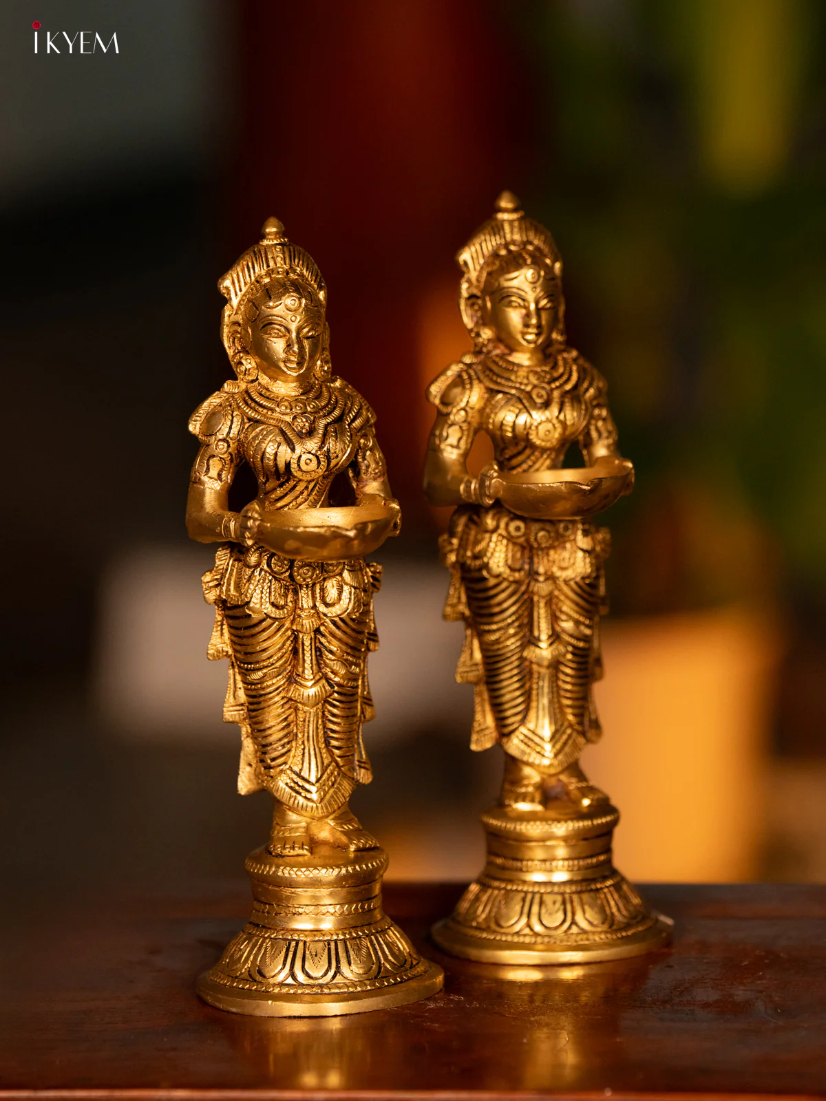 Brass Paavai Vilakku - Big 9 Inch- KK26178 - Image 2