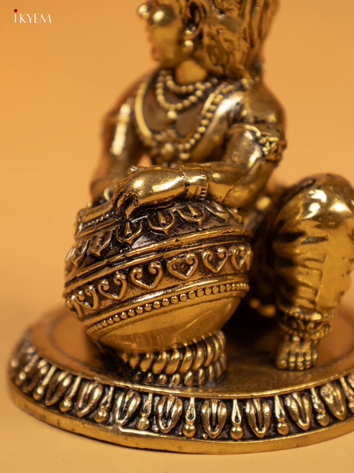 Brass Matki Krishna 4 Inch - KK26223 - Image 3