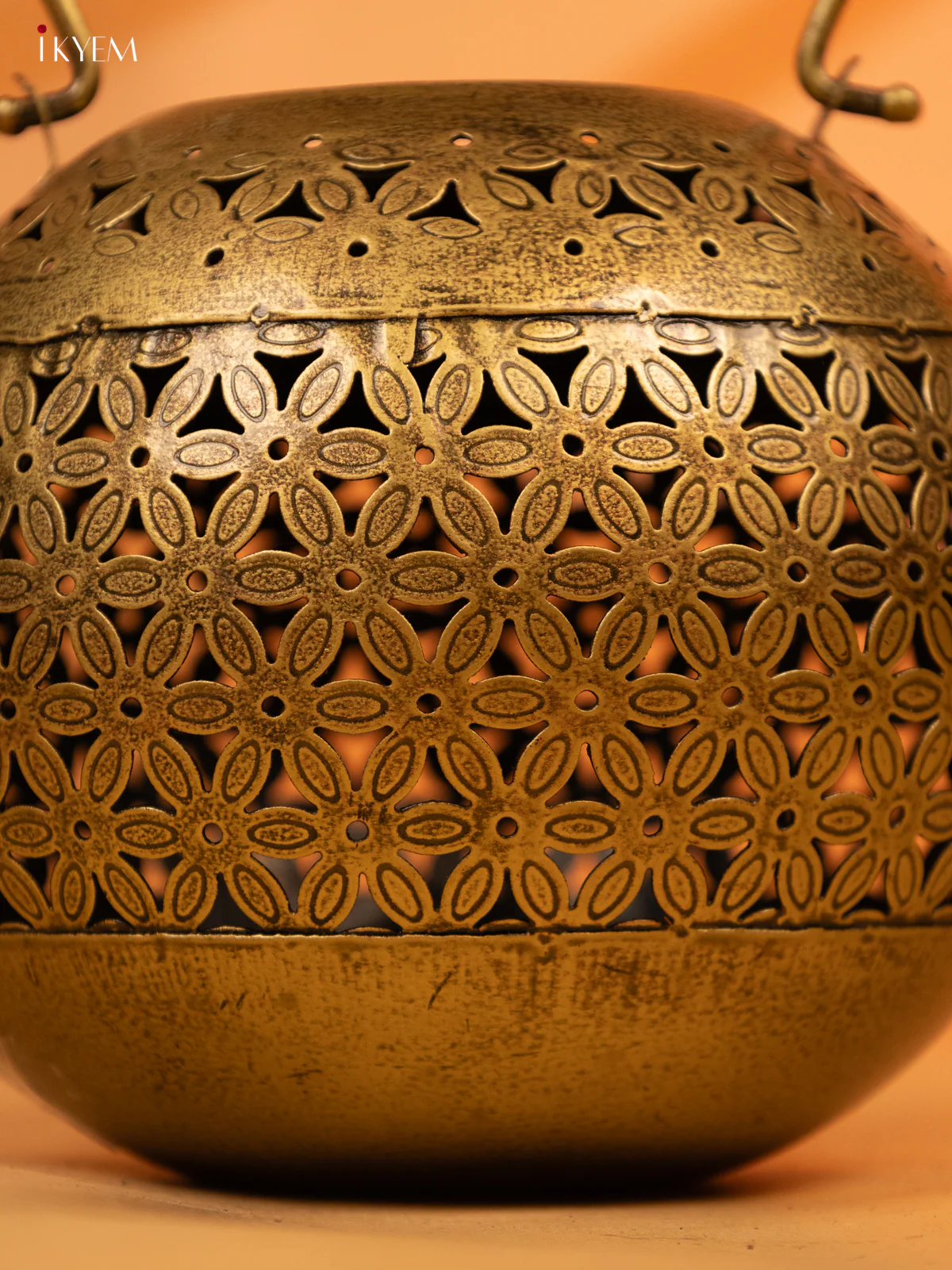 Iron Hanging T-light in Jhaali Pattern - Small - KL04111 - Image 2