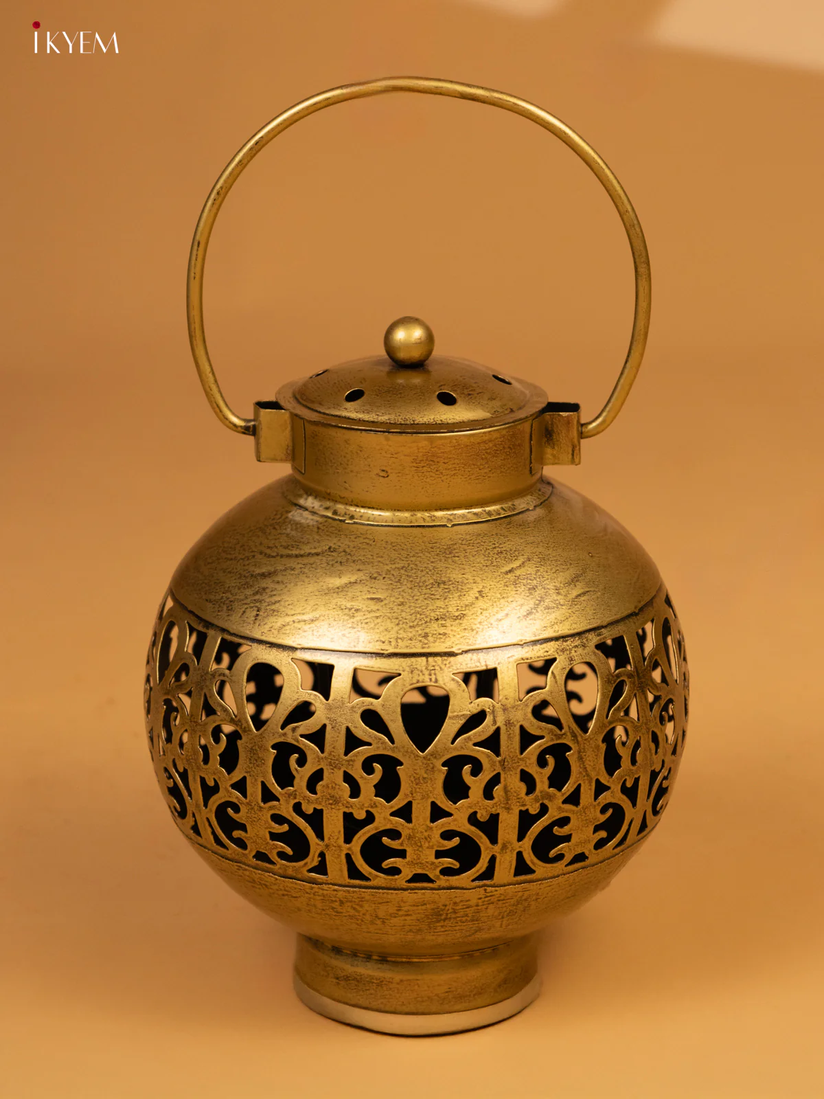 Iron Hanging Block T-light in Jhaali Pattern - KL04113 - Image 4