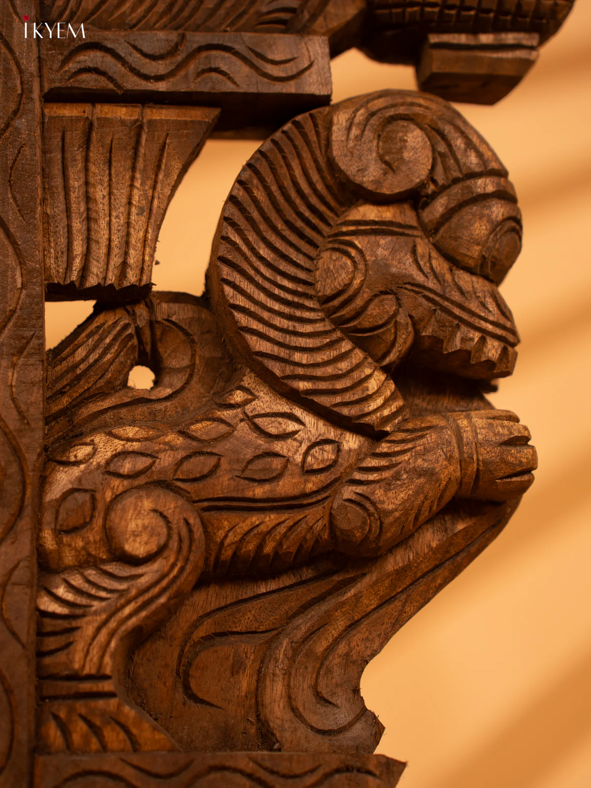 Hand Carved Wooden Yali Bracket (lion) - KL05119 - Image 4
