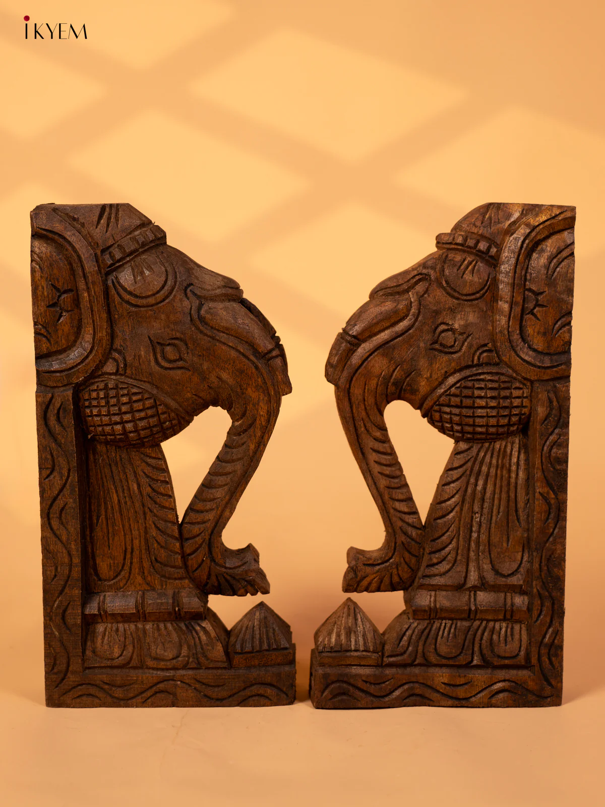 Hand Carved Wooden Yazhi Bracket - Elephant (6x2x12) - KL10112 - Image 2