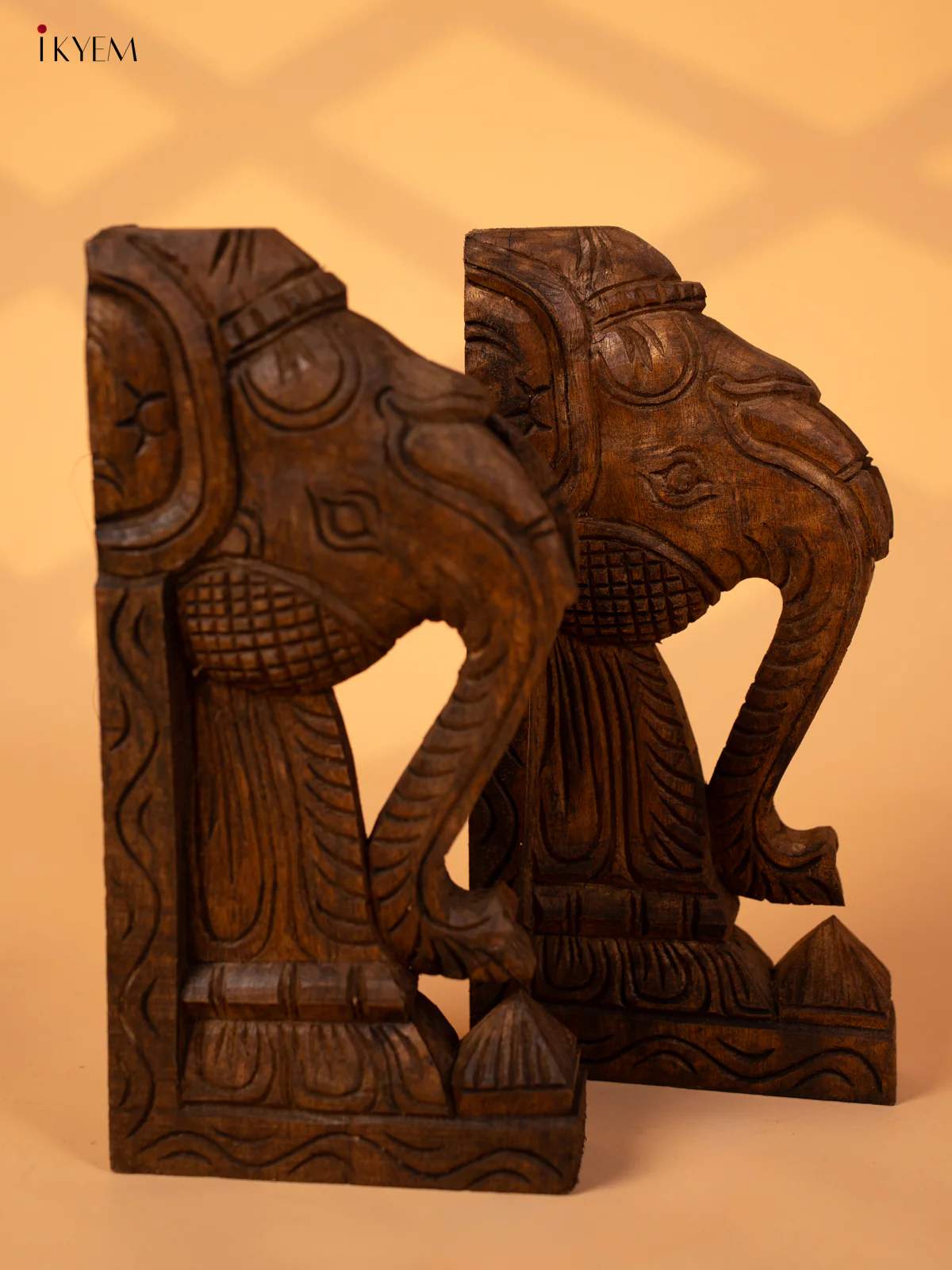 Hand Carved Wooden Yazhi Bracket - Elephant (6x2x12) - KL10112 - Image 3
