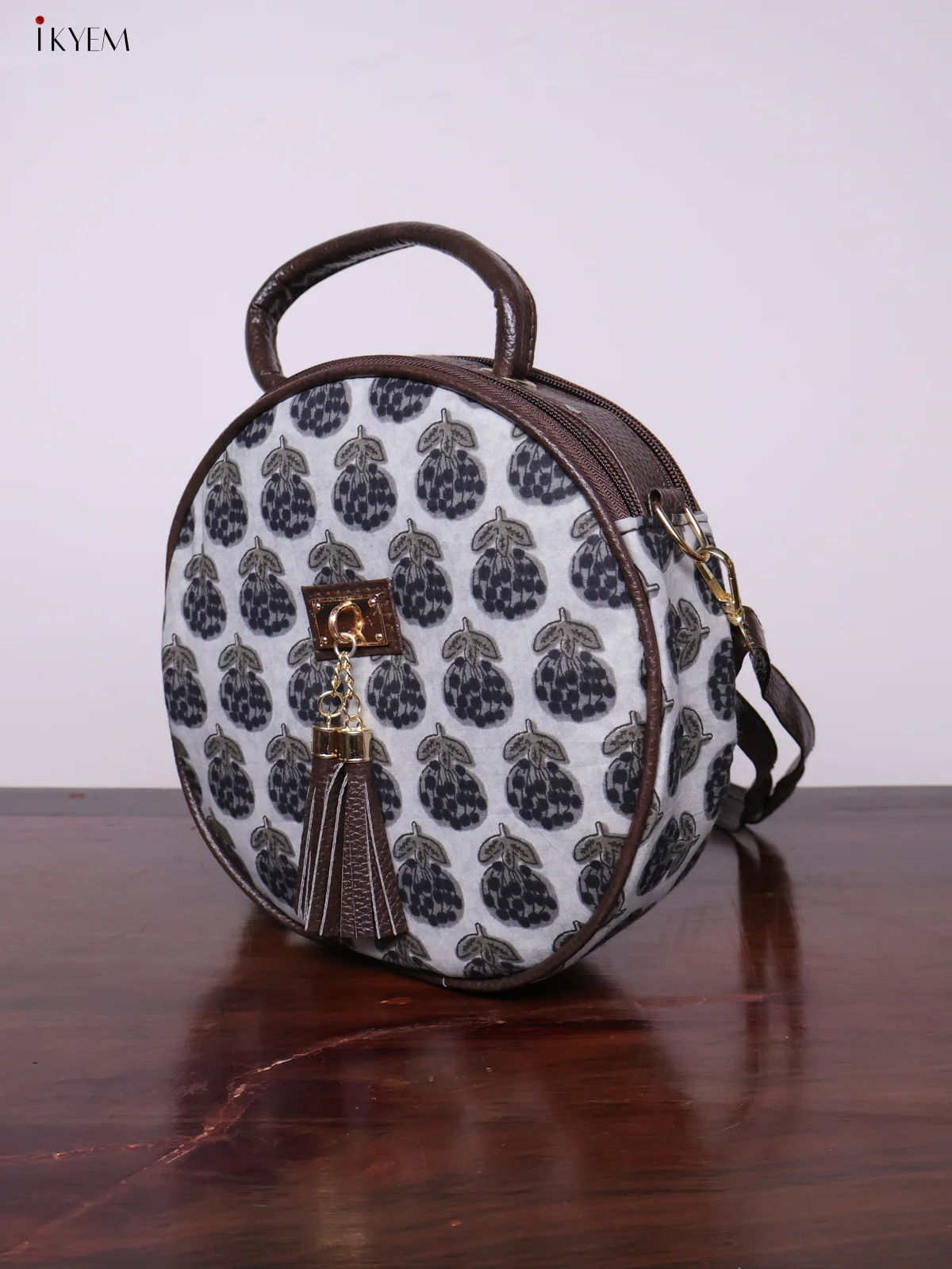 Printed Round Sling Bag - Ajrakh - KL20154 - Image 5