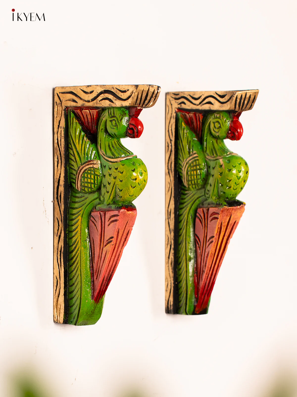 Hand-Painted Wooden Parrot Wall Bracket - 12 Inch - KN01170