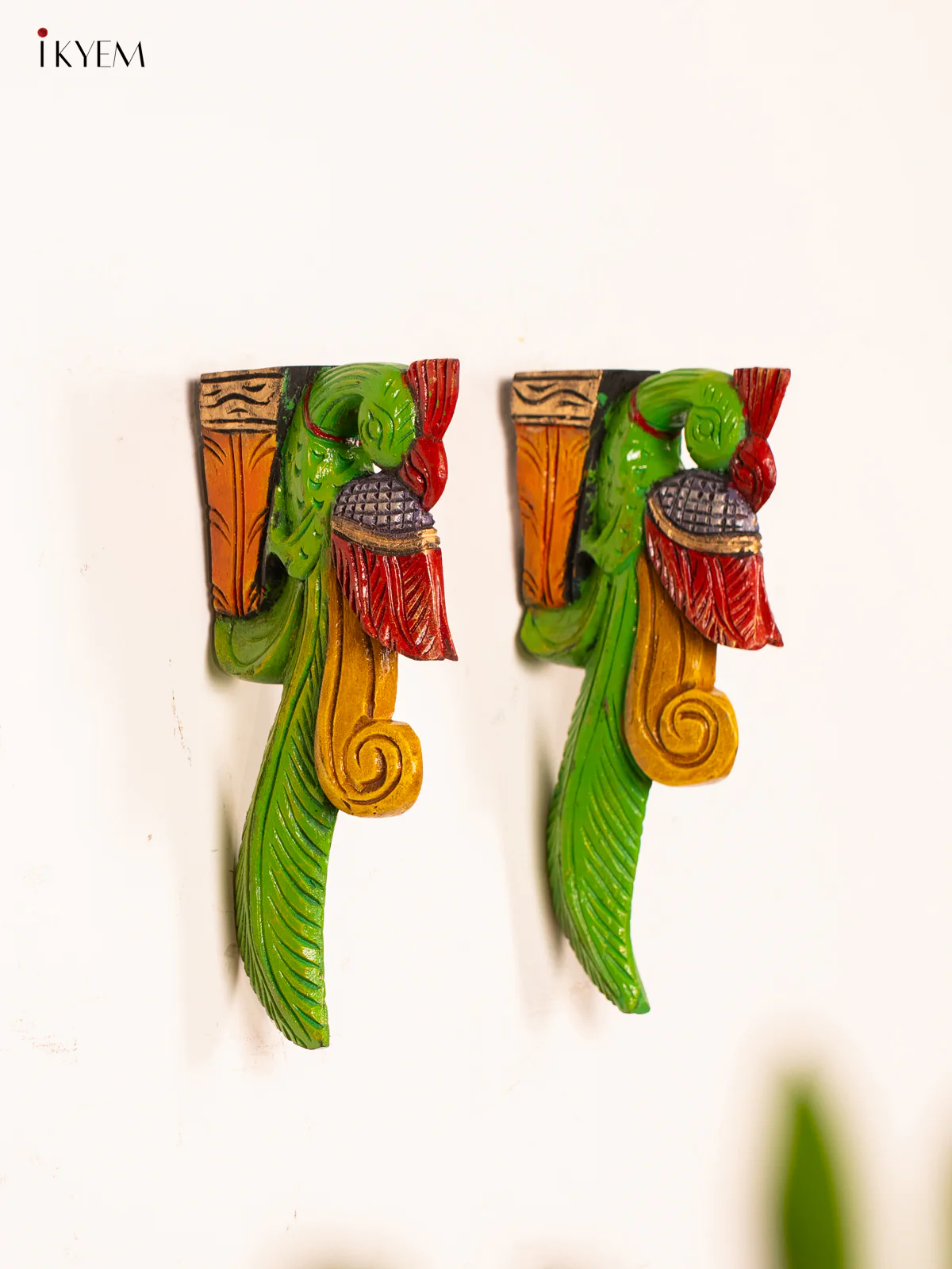 Hand-Painted Wooden Parrot Wall Bracket - 12 Inch - KN01173