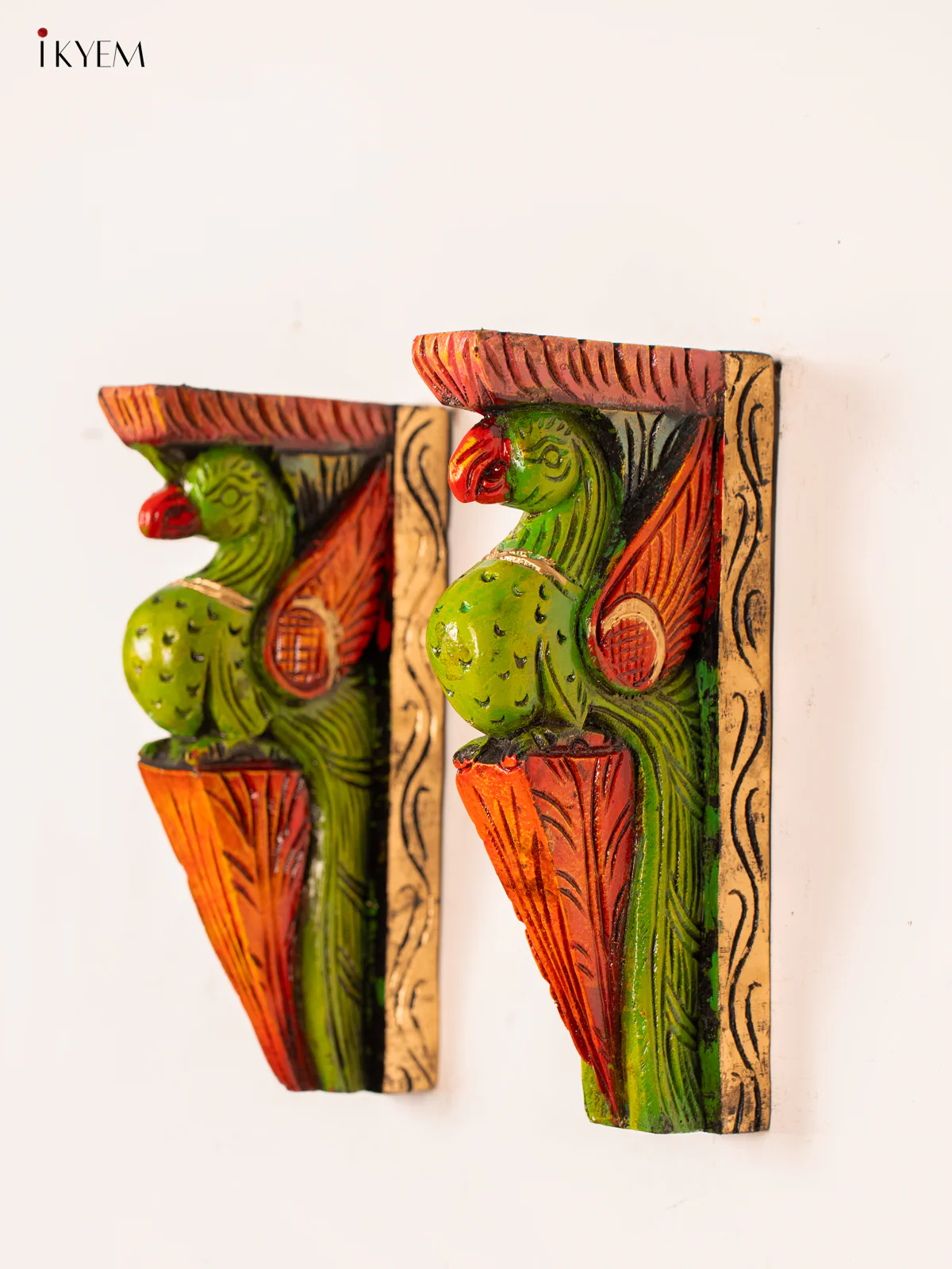 Hand-Painted Wooden Parrot Wall Bracket - 12 Inch - KN01174