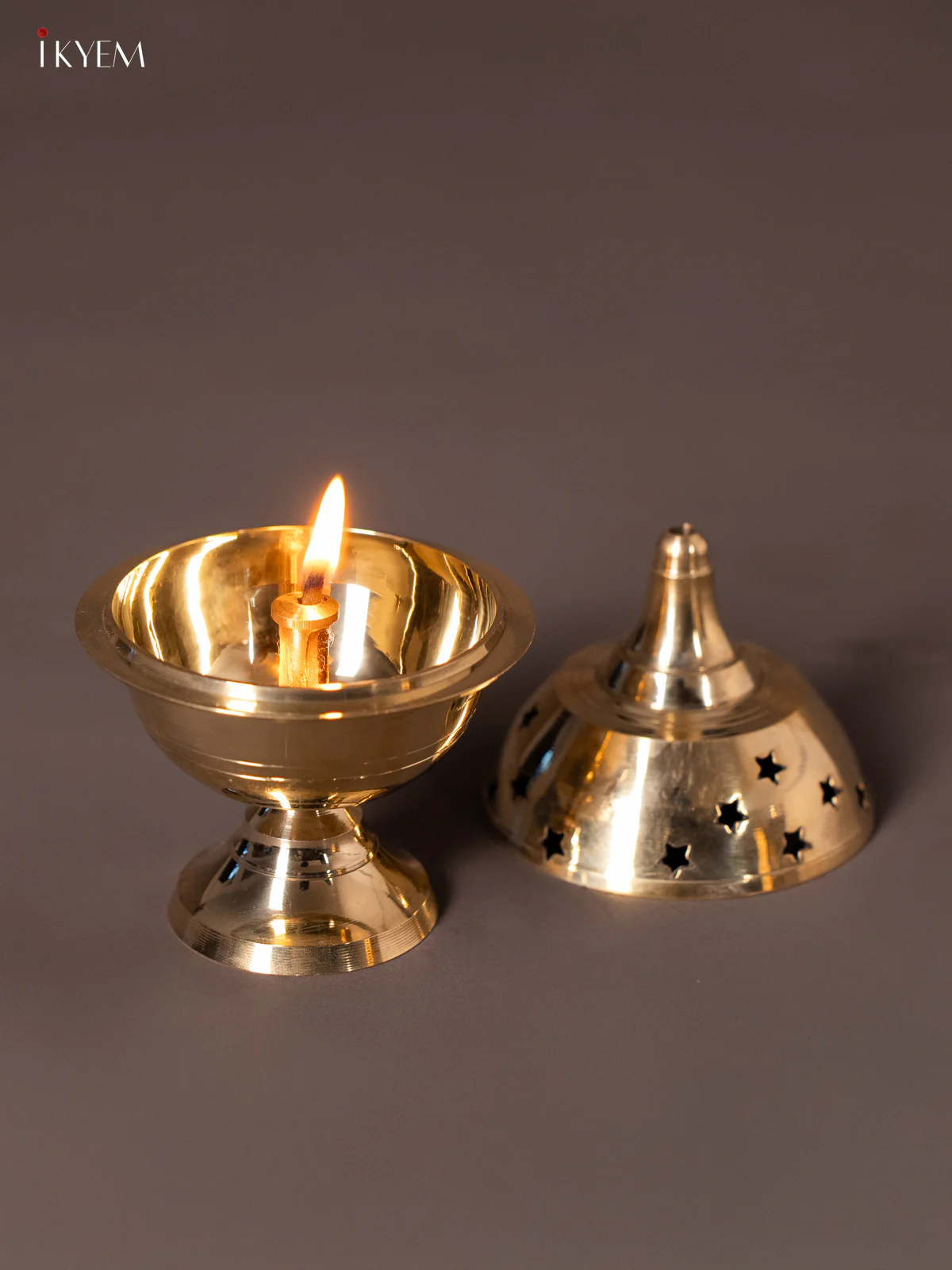 Brass Anaiya Vilakku - 5 Inch - KN03123 - Image 2