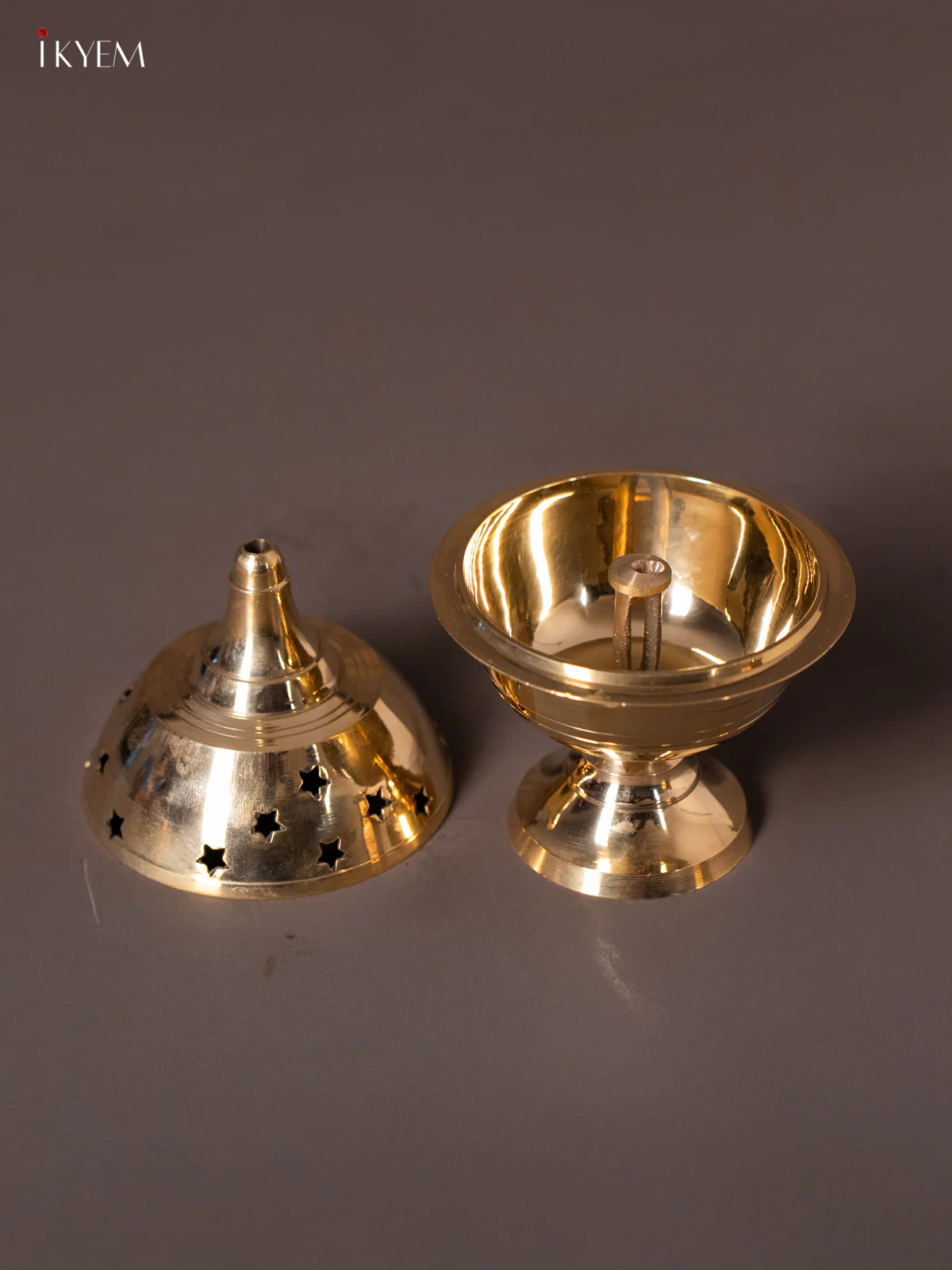 Brass Anaiya Vilakku - 5 Inch - KN03123 - Image 3