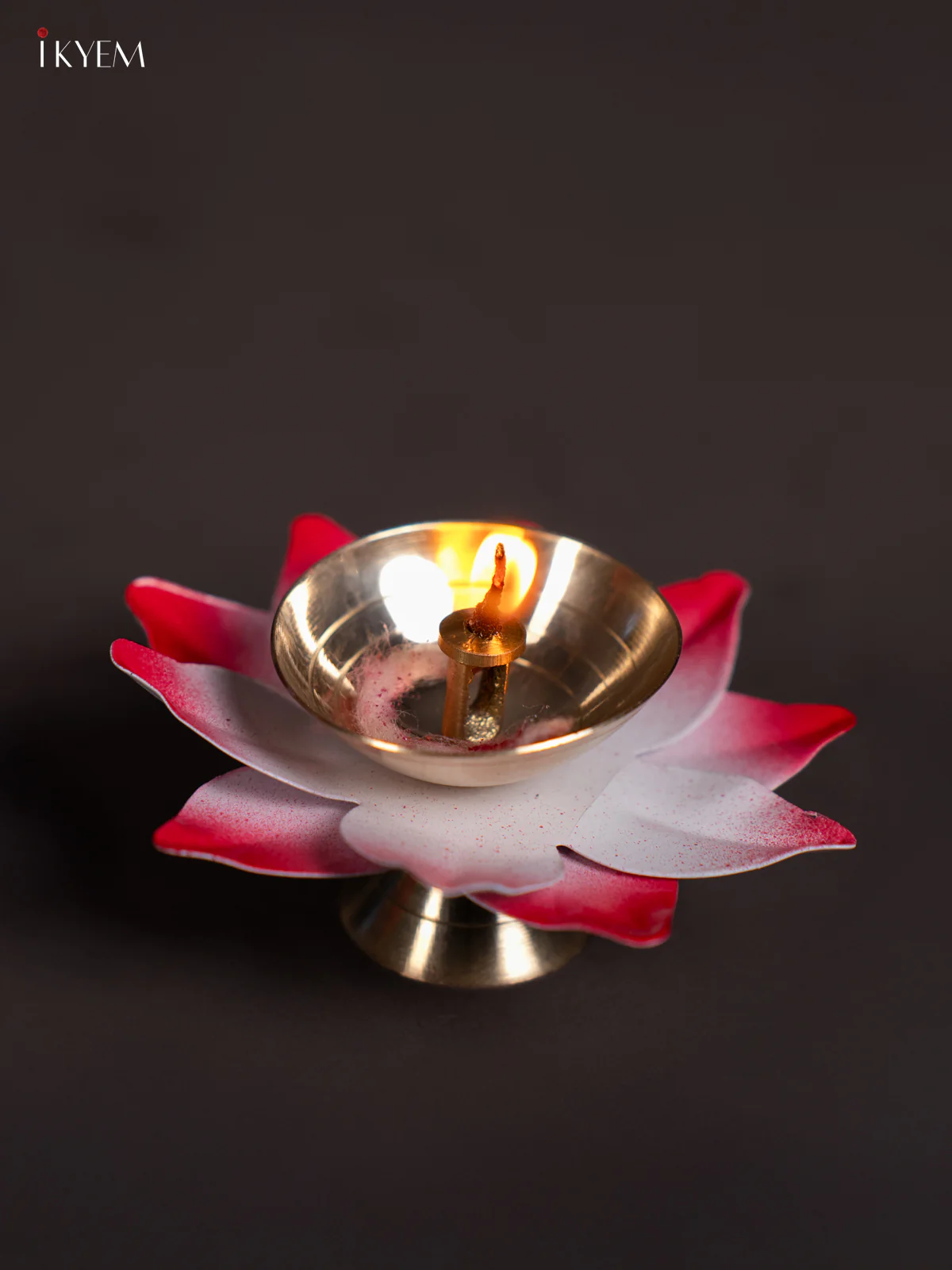 Red Brass Lotus Diya - 3 Inch - KN04116 - Image 3